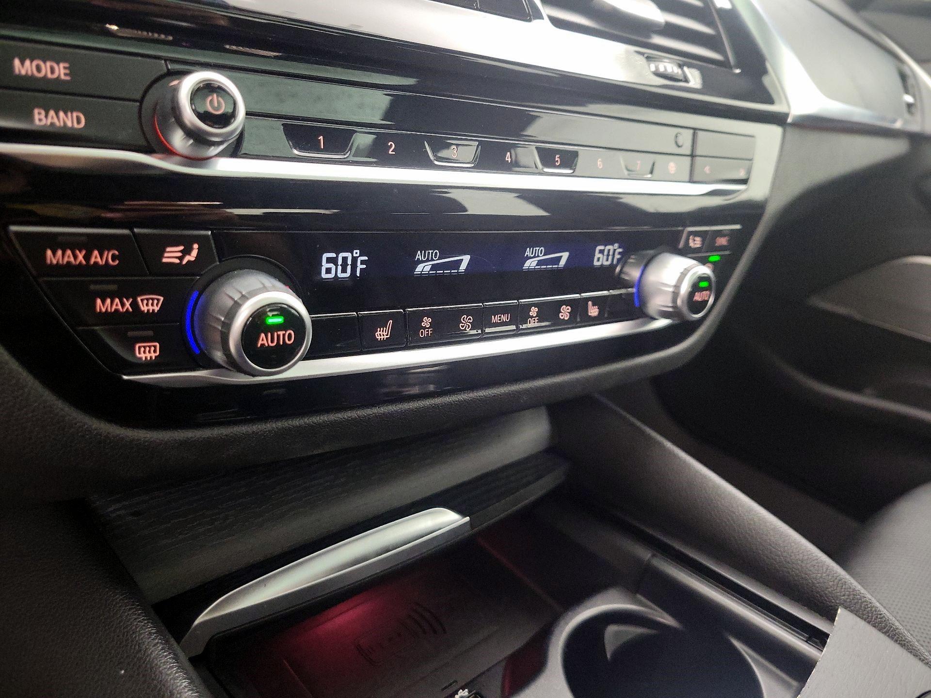 Thumbnail: 2021 BMW 5 Series - 17