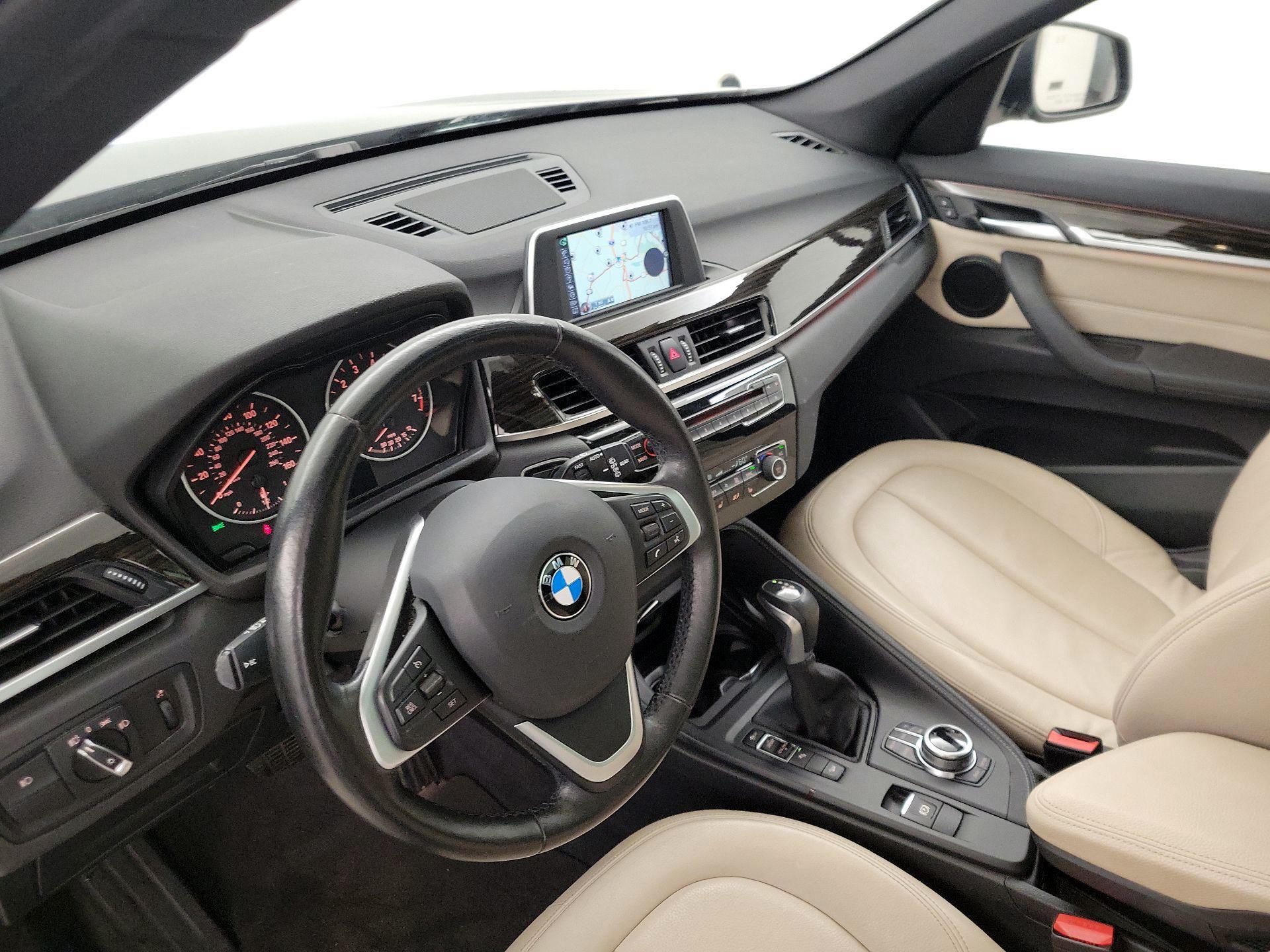 Thumbnail: 2017 BMW X1 - 9