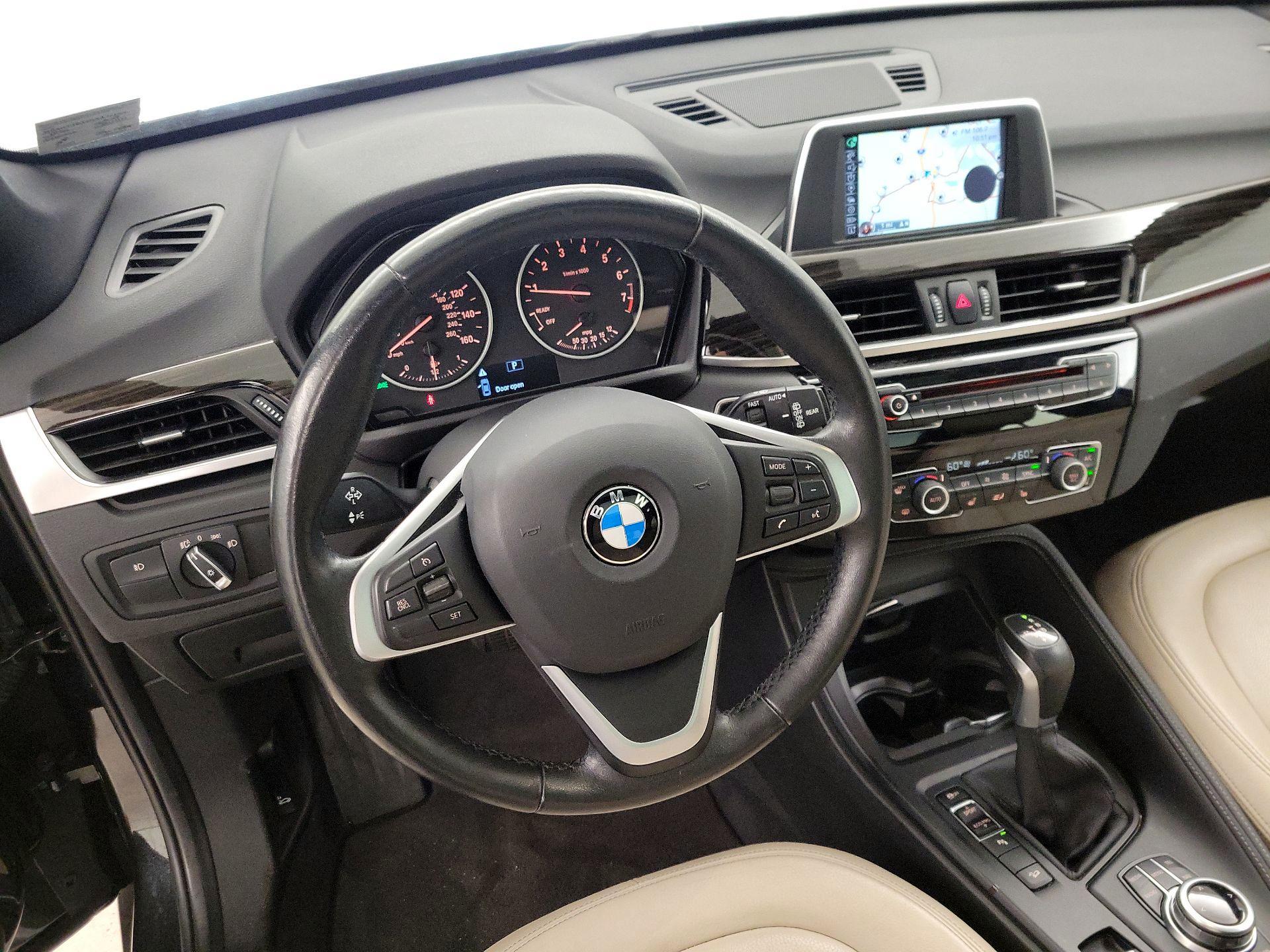 Thumbnail: 2017 BMW X1 - 10