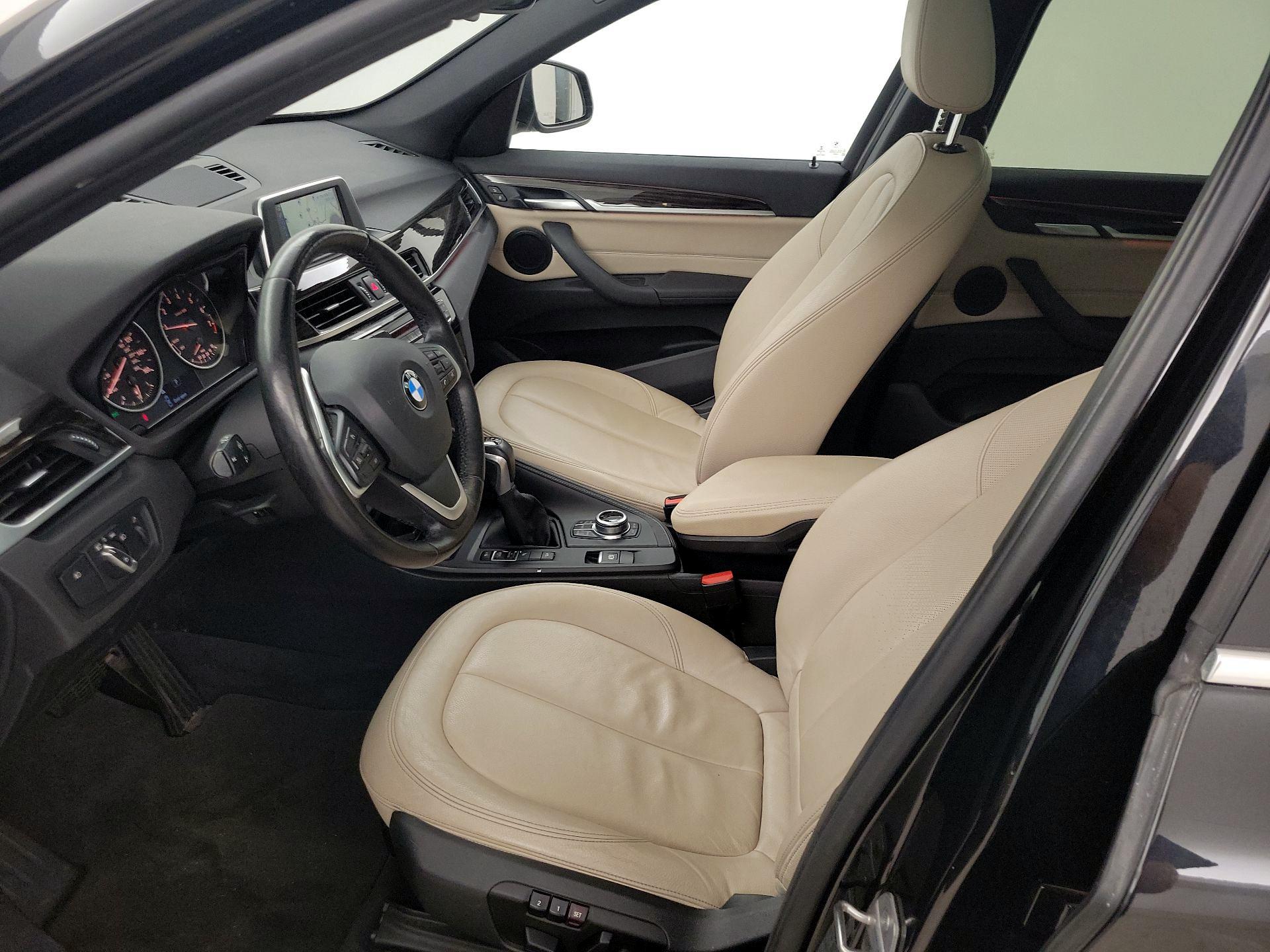Thumbnail: 2017 BMW X1 - 11