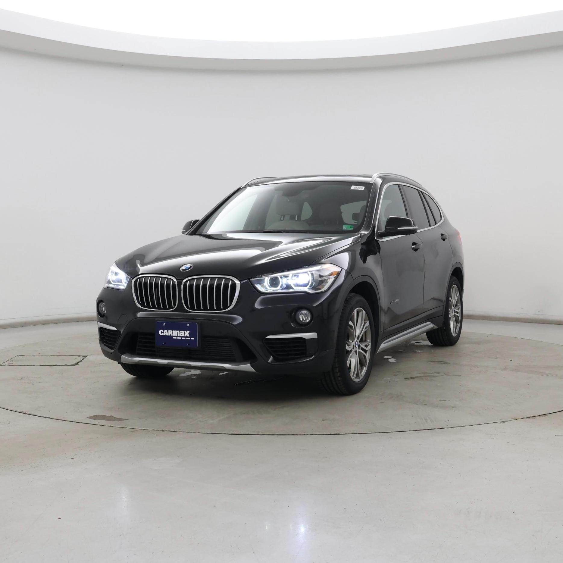 Thumbnail: 2017 BMW X1 - 4