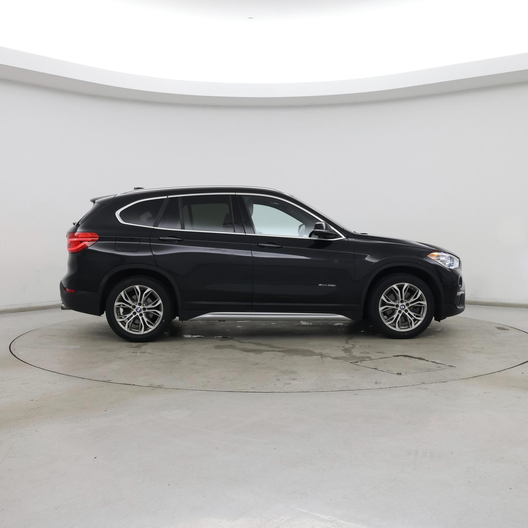 Thumbnail: 2017 BMW X1 - 7
