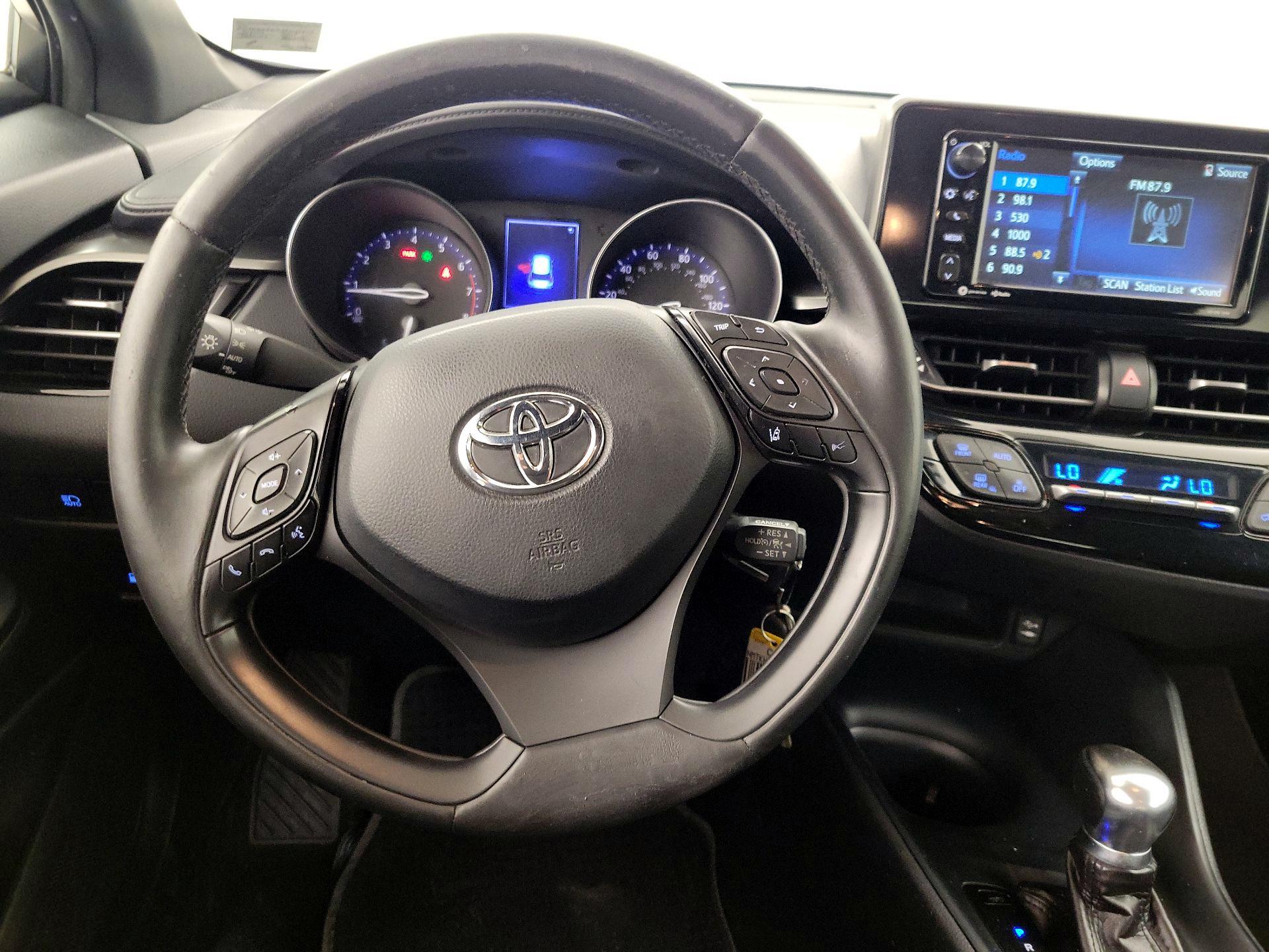 Thumbnail: 2018 Toyota C-HR - 10