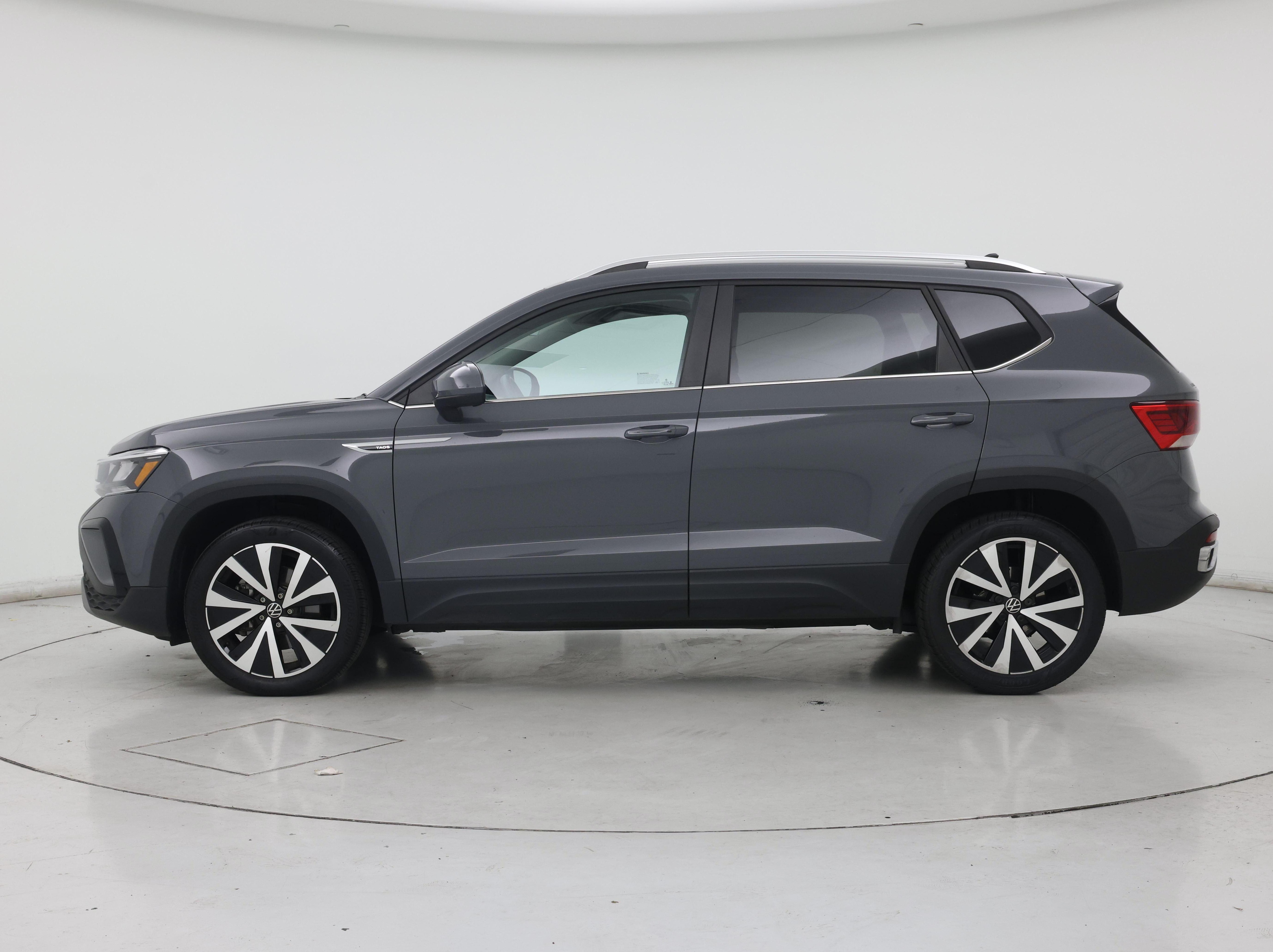 Thumbnail: 2022 Volkswagen Taos - 3