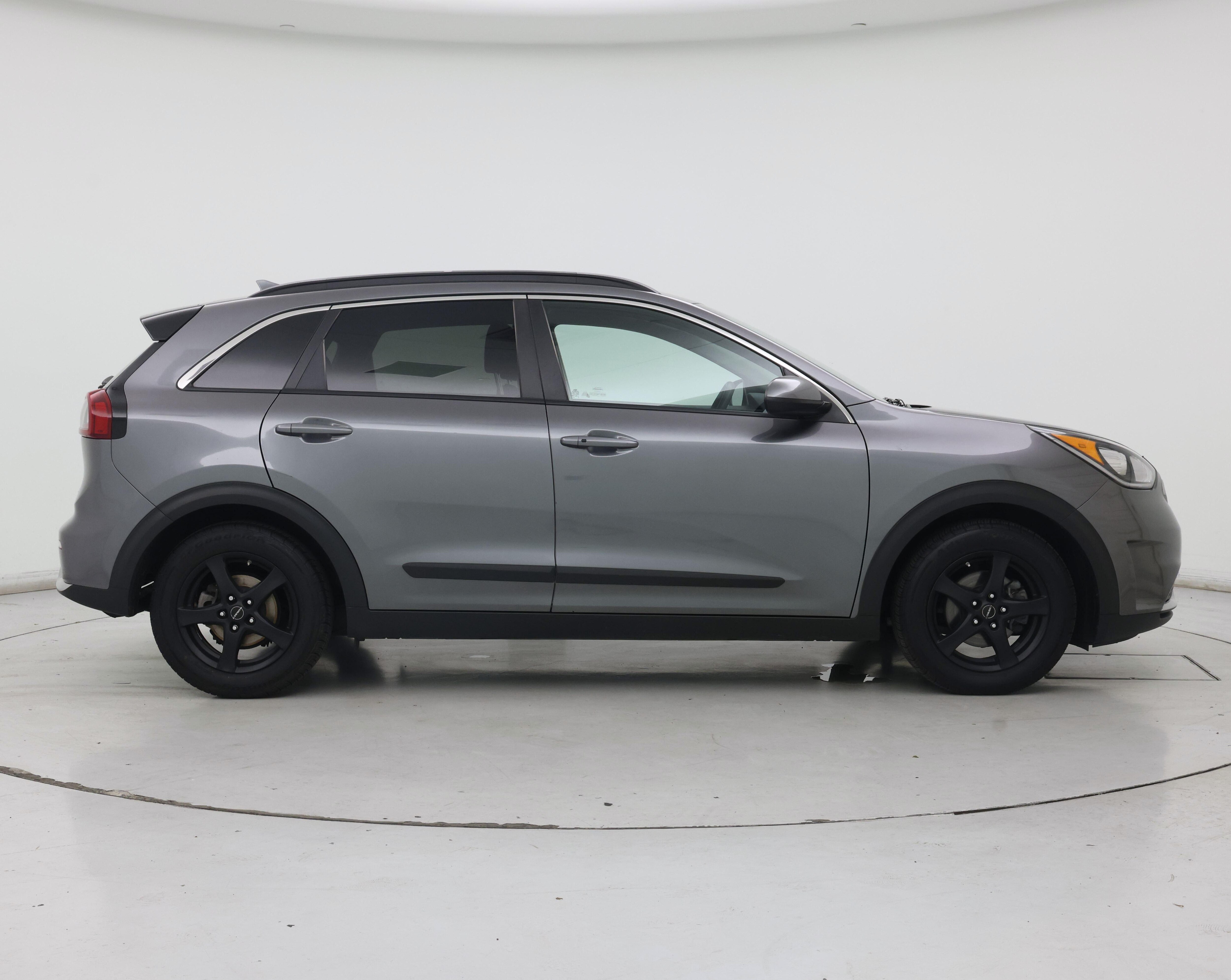 Thumbnail: 2018 Kia Niro - 7