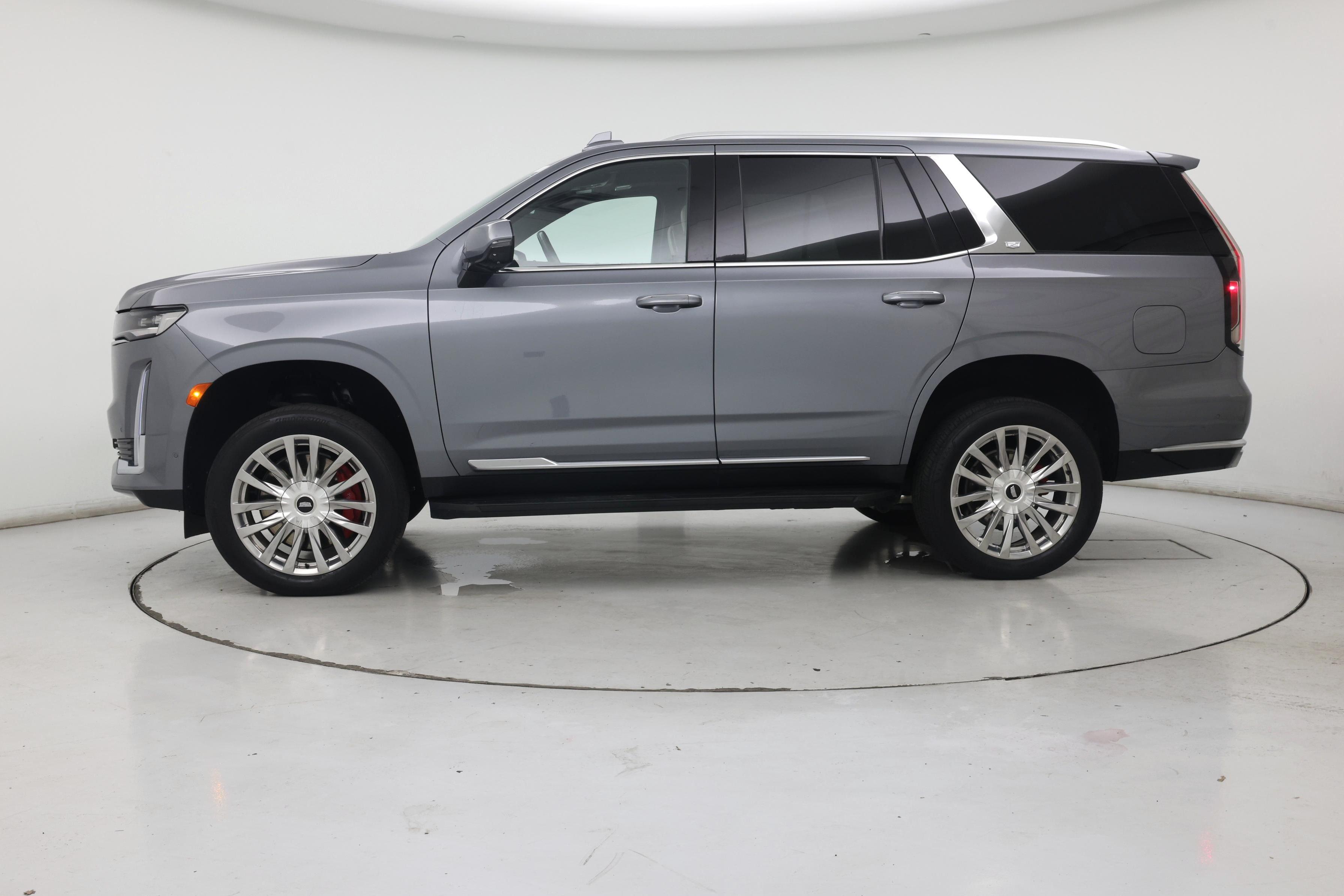 Thumbnail: 2022 Cadillac Escalade - 3