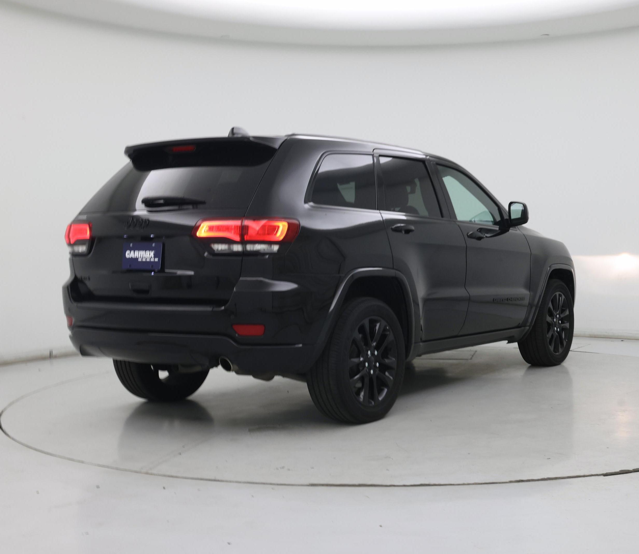 Thumbnail: 2020 Jeep Grand Cherokee - 8