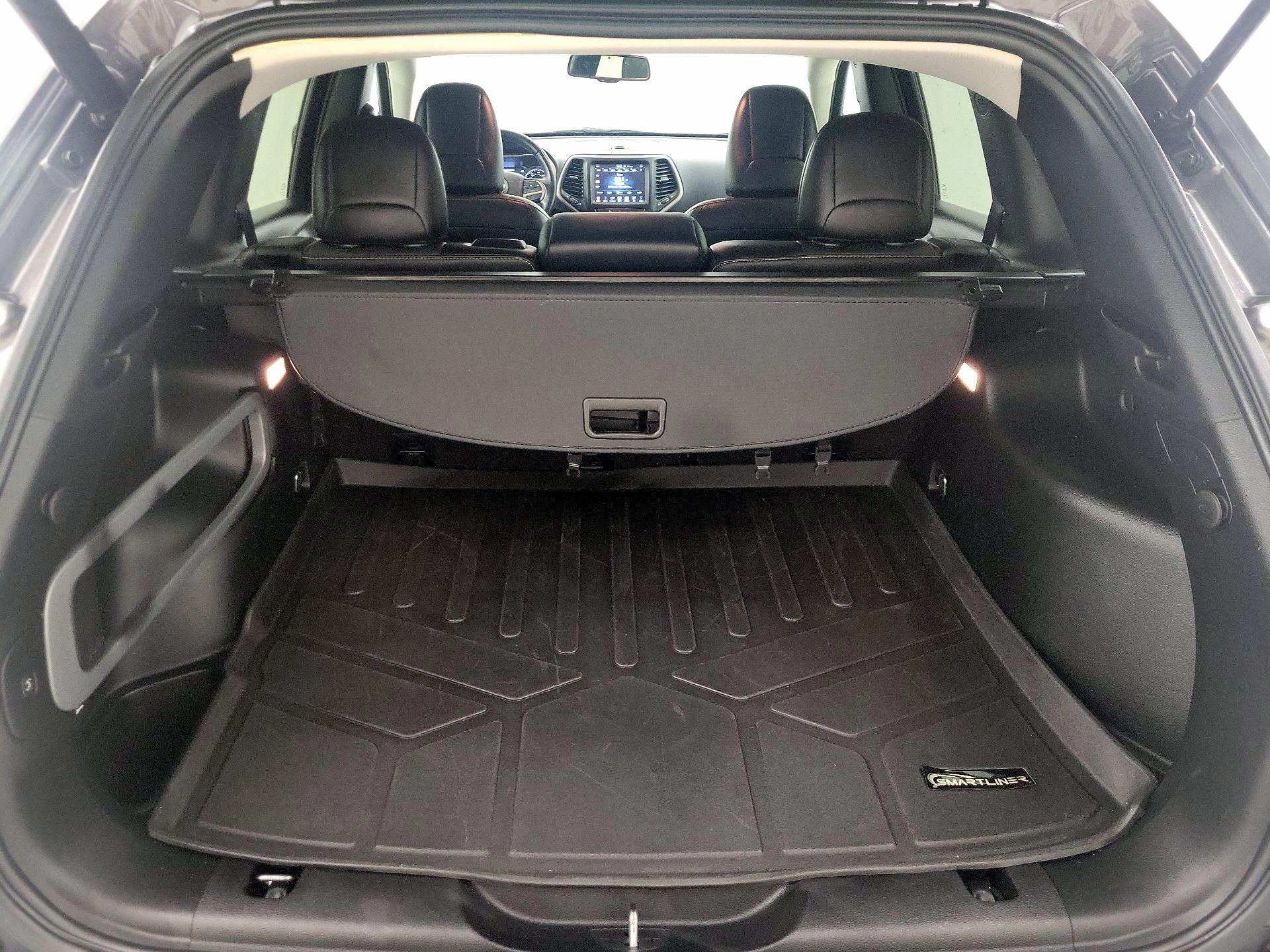 Thumbnail: 2018 Jeep Cherokee - 20