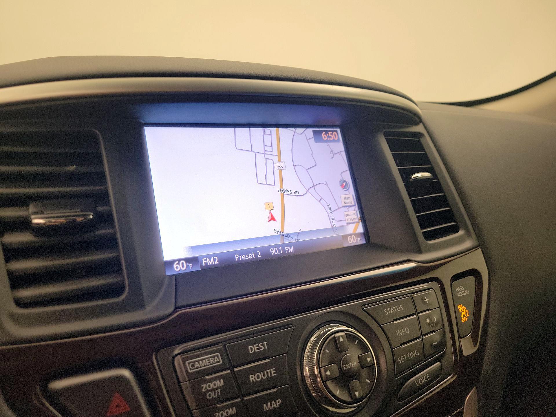 Thumbnail: 2015 Nissan Pathfinder - 14