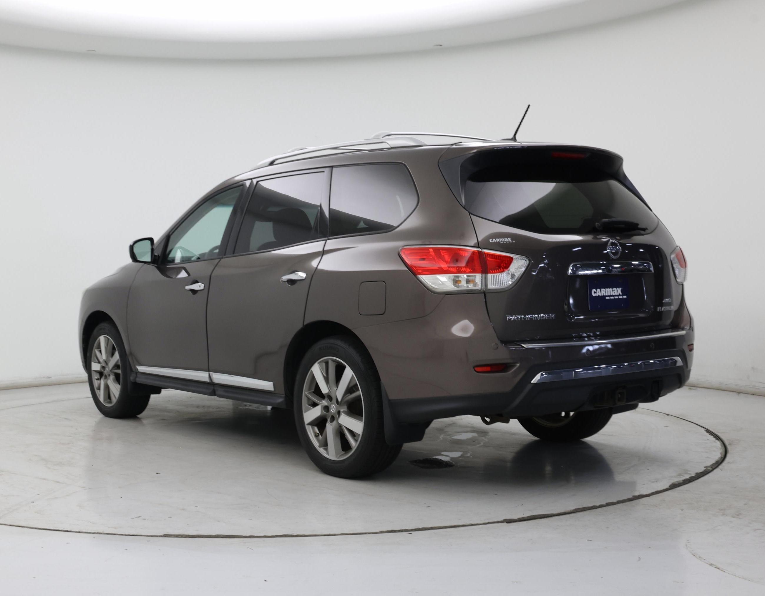Thumbnail: 2015 Nissan Pathfinder - 2
