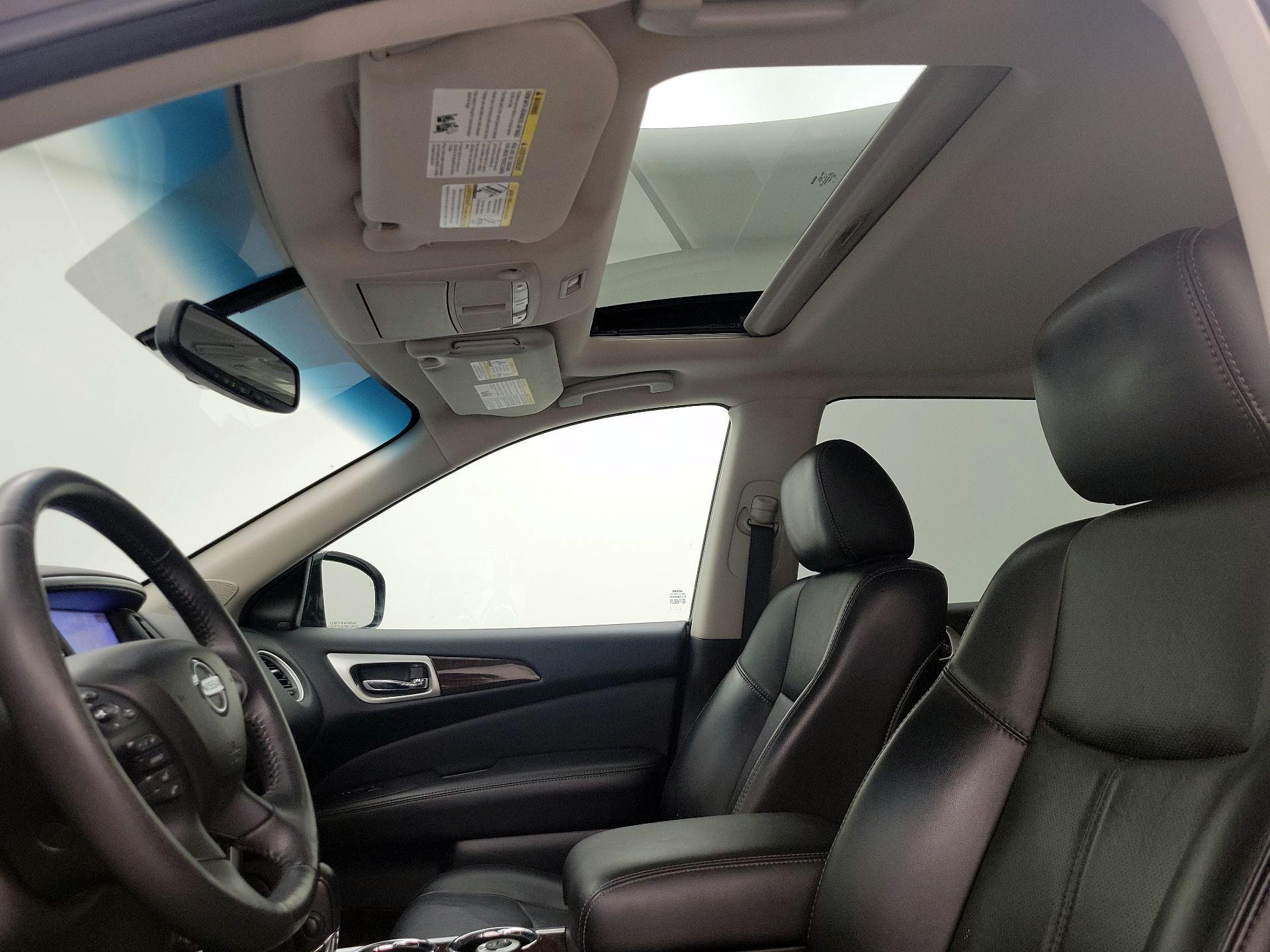 Thumbnail: 2015 Nissan Pathfinder - 20