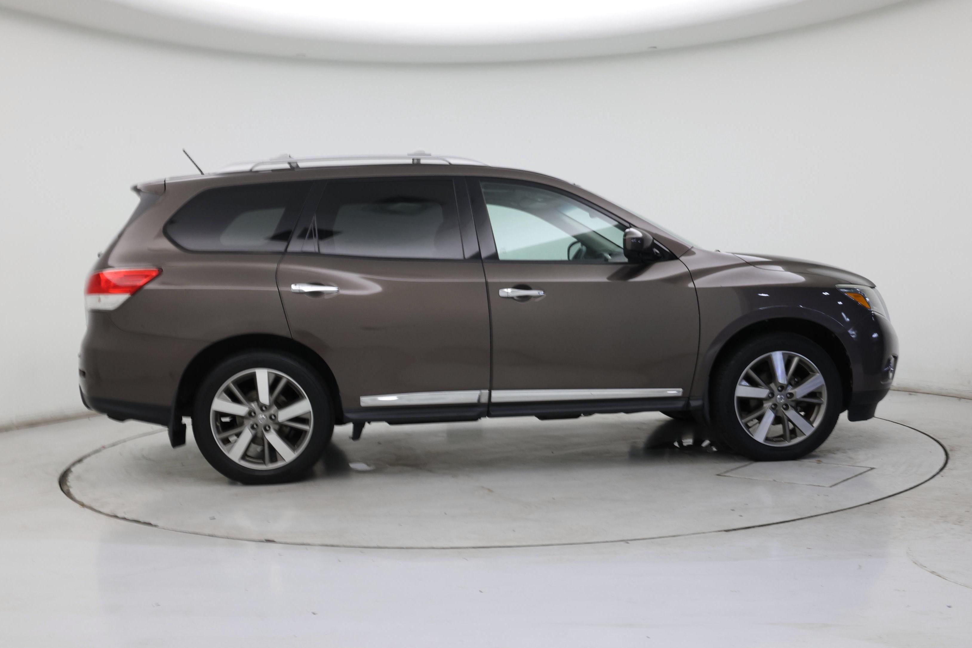 Thumbnail: 2015 Nissan Pathfinder - 7
