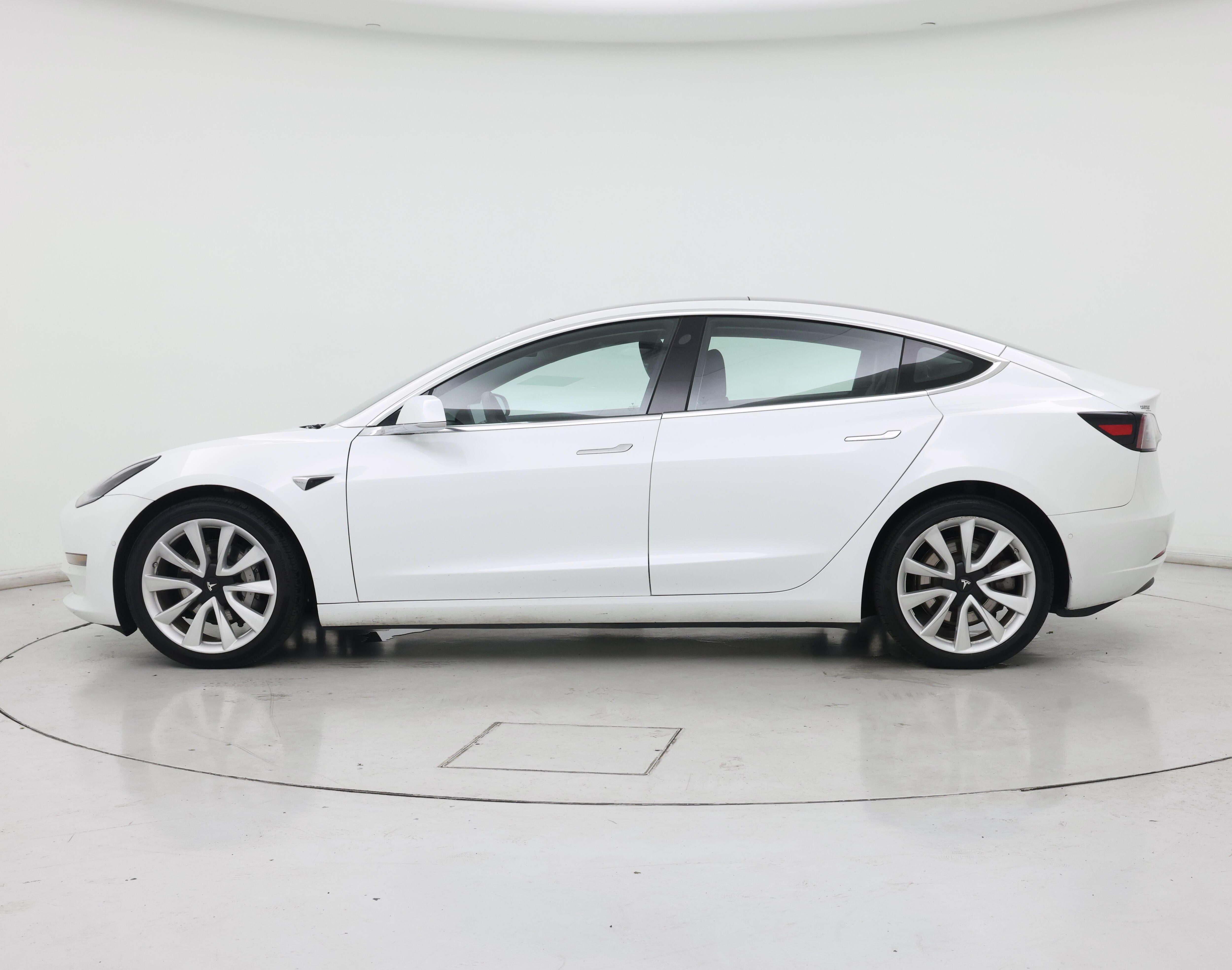 Thumbnail: 2020 Tesla Model 3 - 3