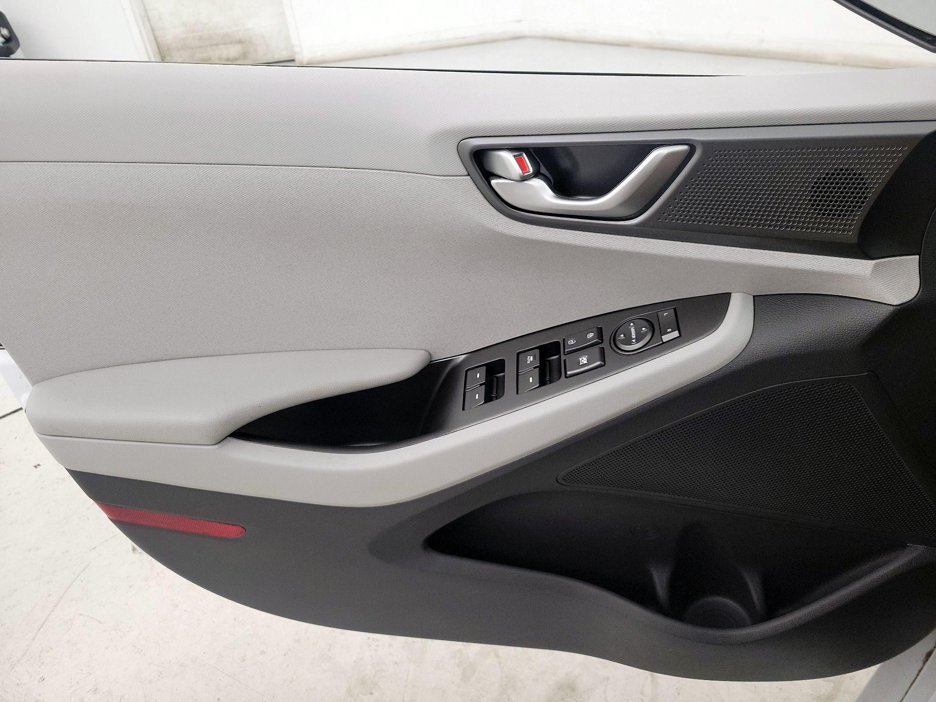 Thumbnail: 2020 Hyundai Ioniq - 12