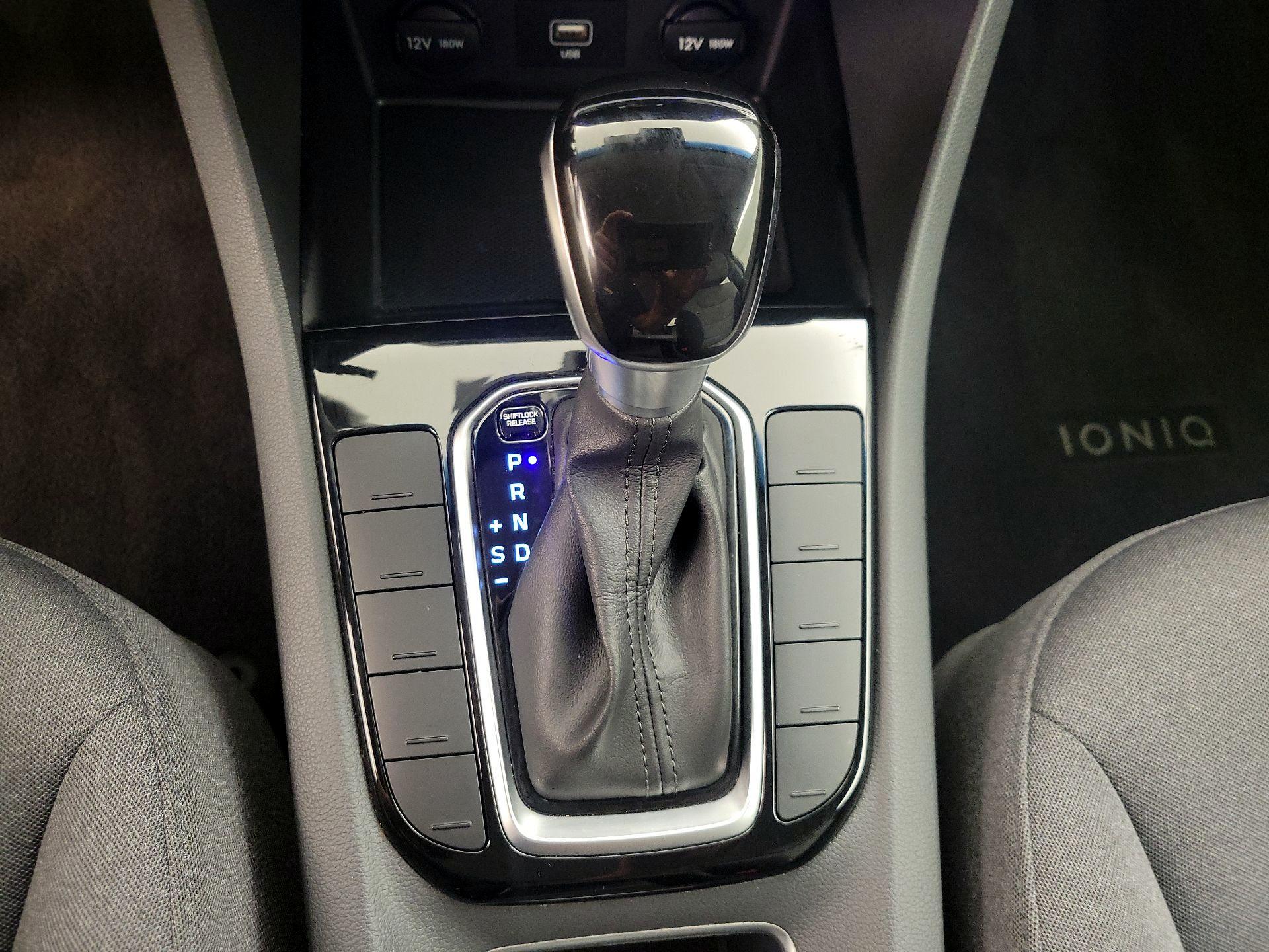 Thumbnail: 2020 Hyundai Ioniq - 17