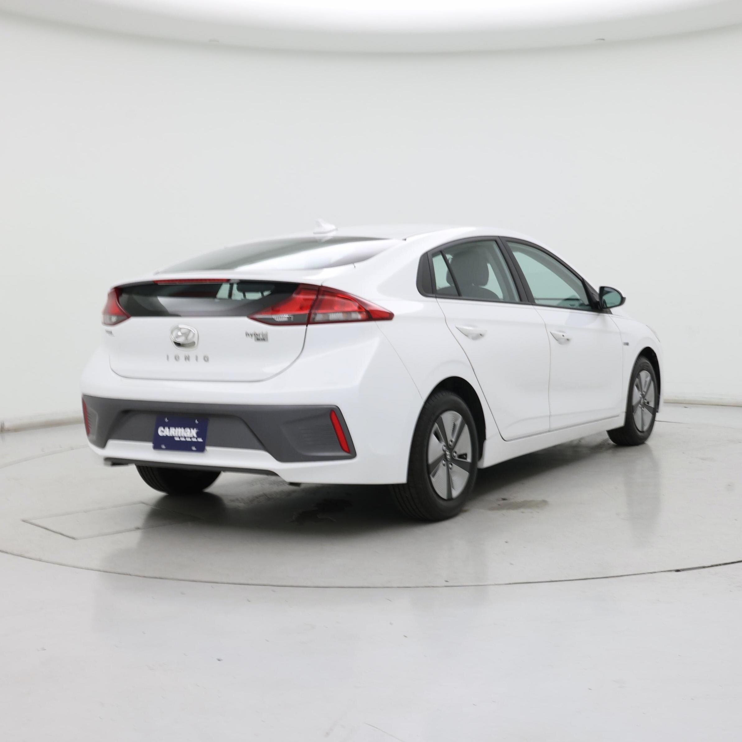 Thumbnail: 2020 Hyundai Ioniq - 8
