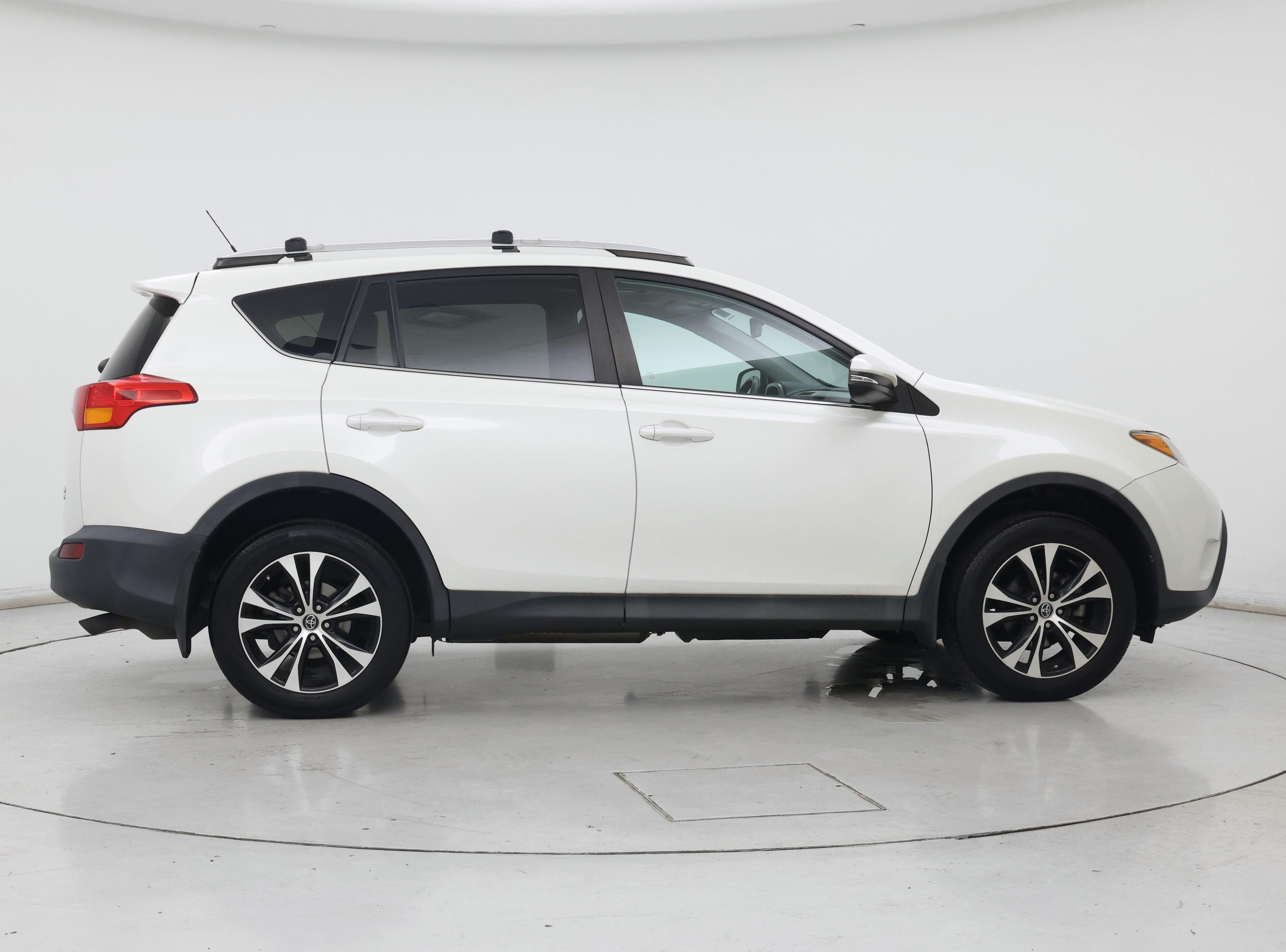 Thumbnail: 2015 Toyota RAV4 - 7