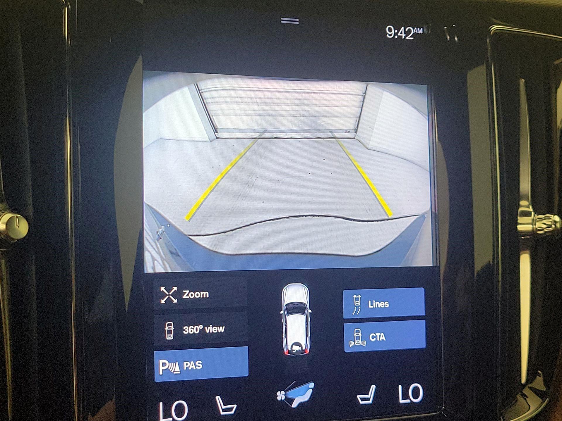 Thumbnail: 2021 Volvo XC60 - 15