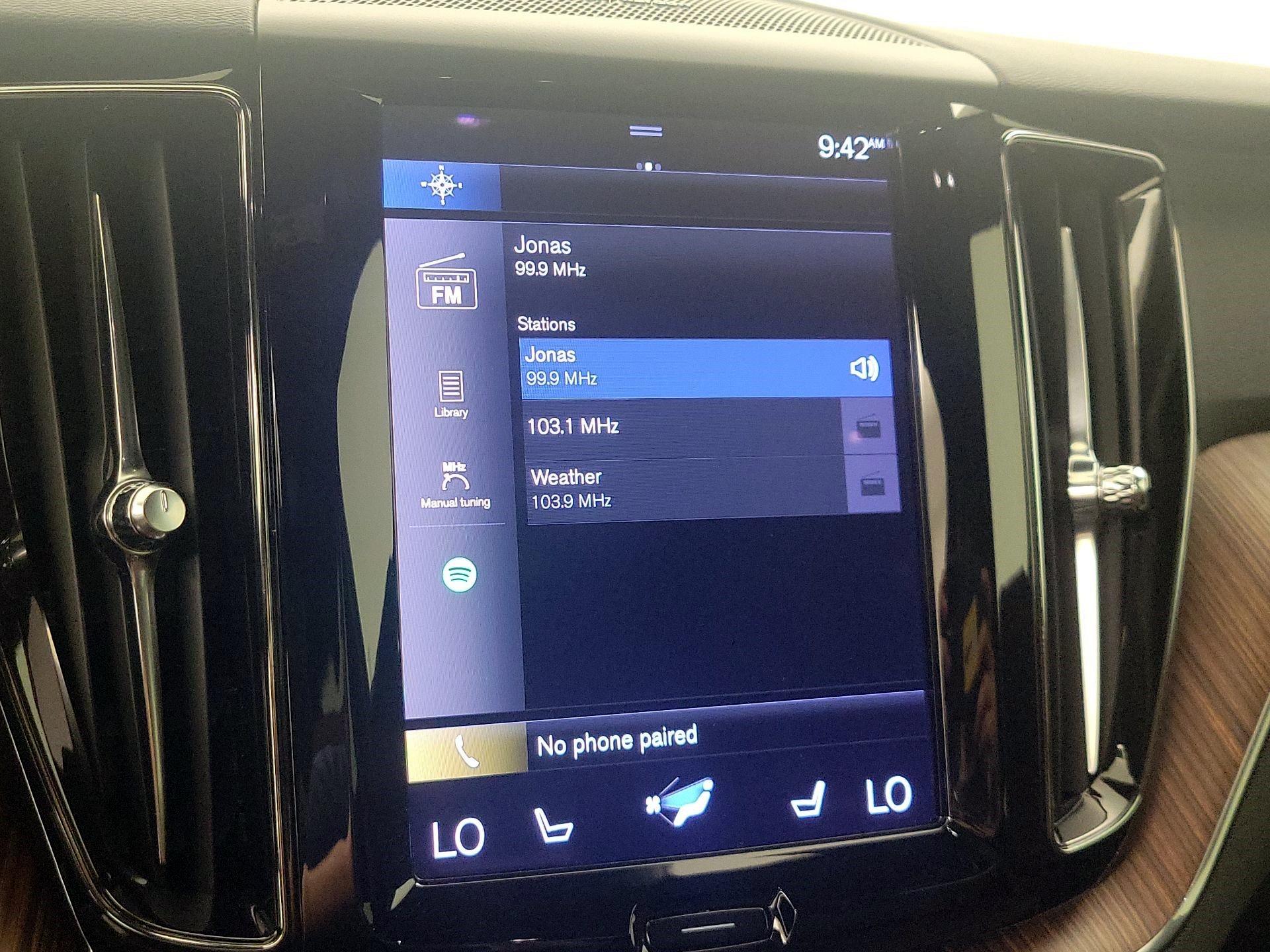 Thumbnail: 2021 Volvo XC60 - 16