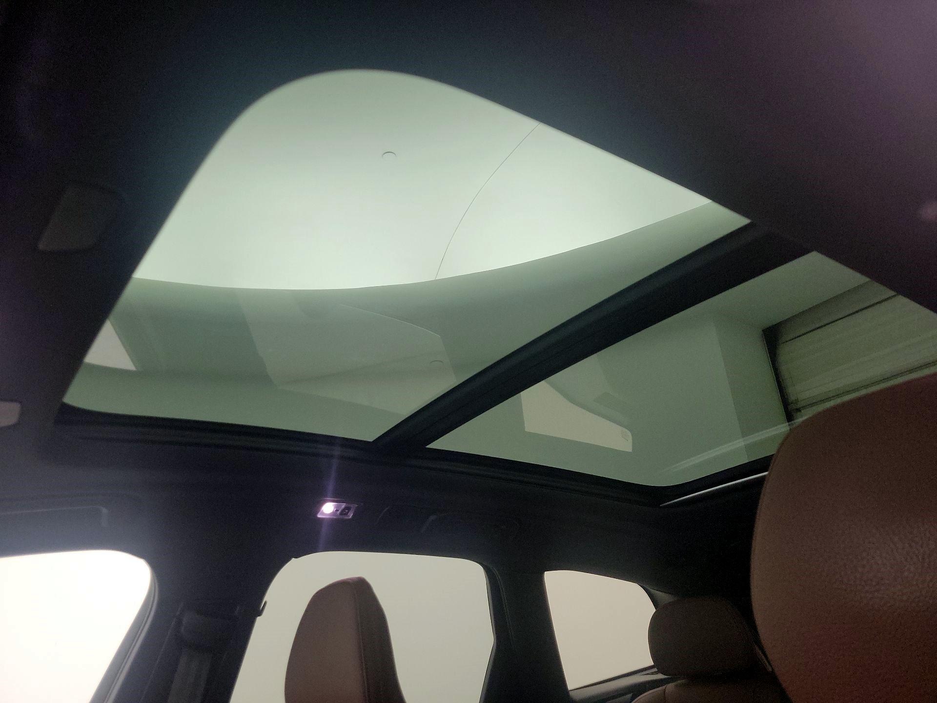 Thumbnail: 2021 Volvo XC60 - 20