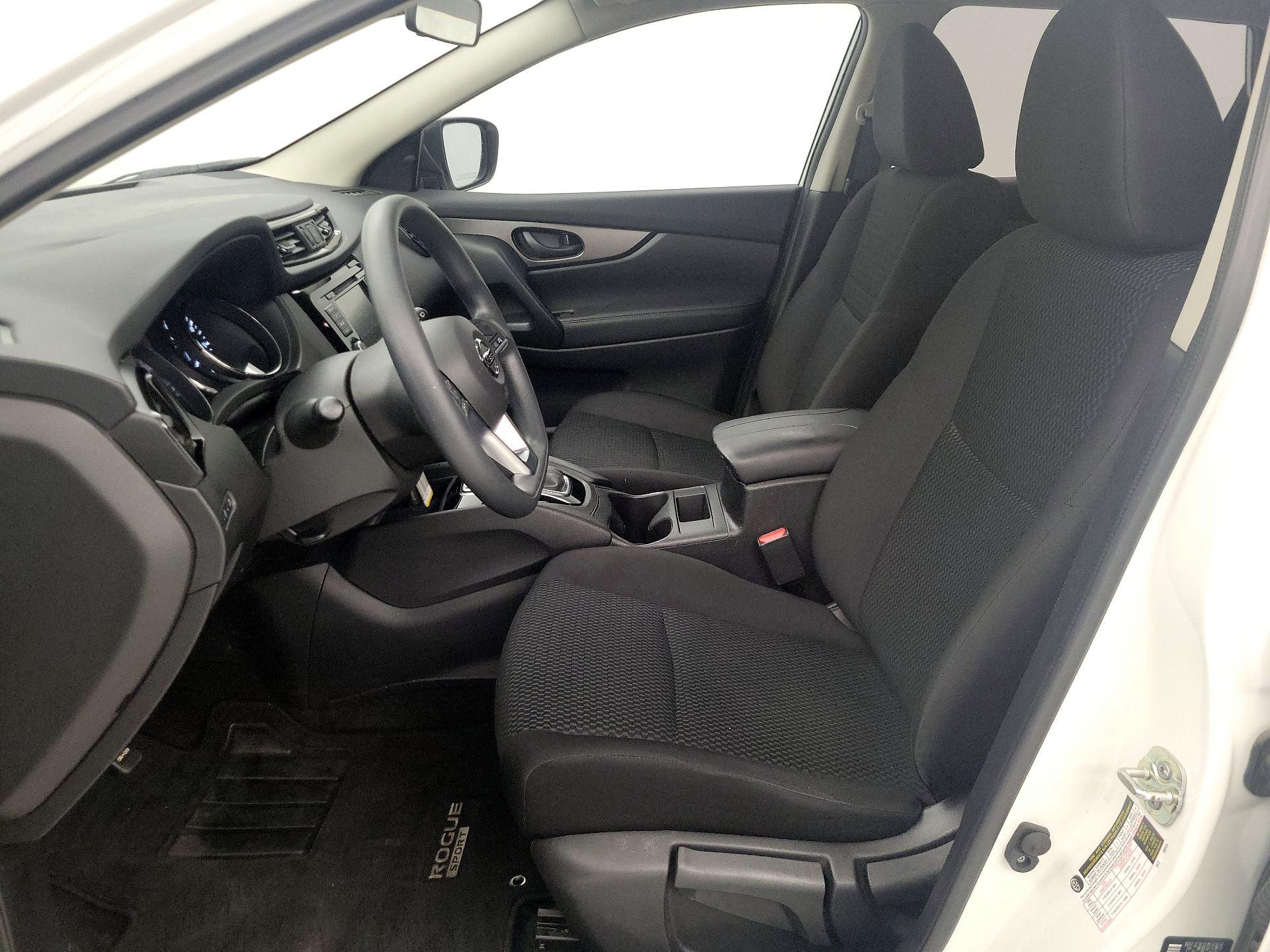 Thumbnail: 2020 Nissan Rogue Sport - 11