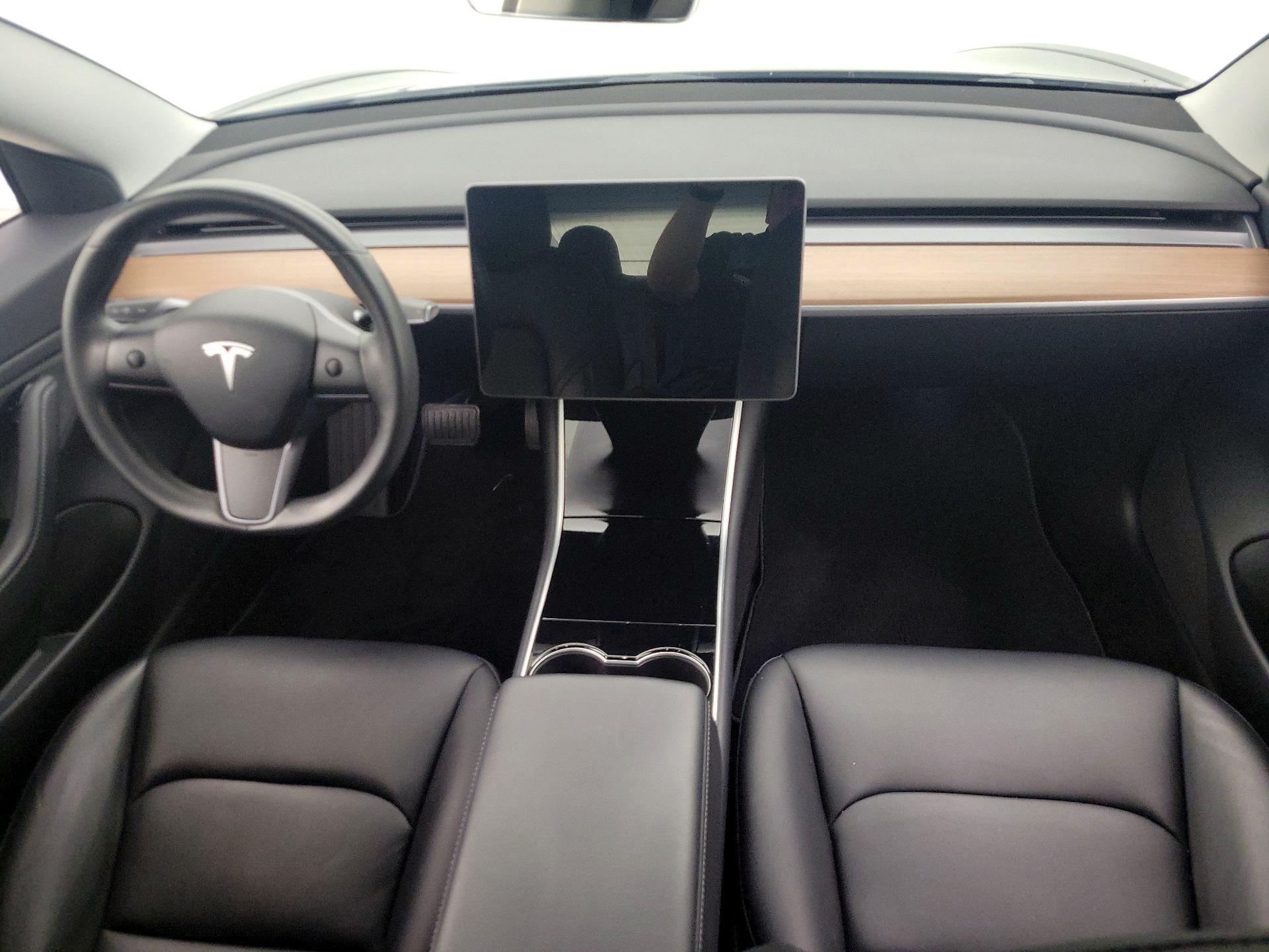 Thumbnail: 2018 Tesla Model 3 - 9