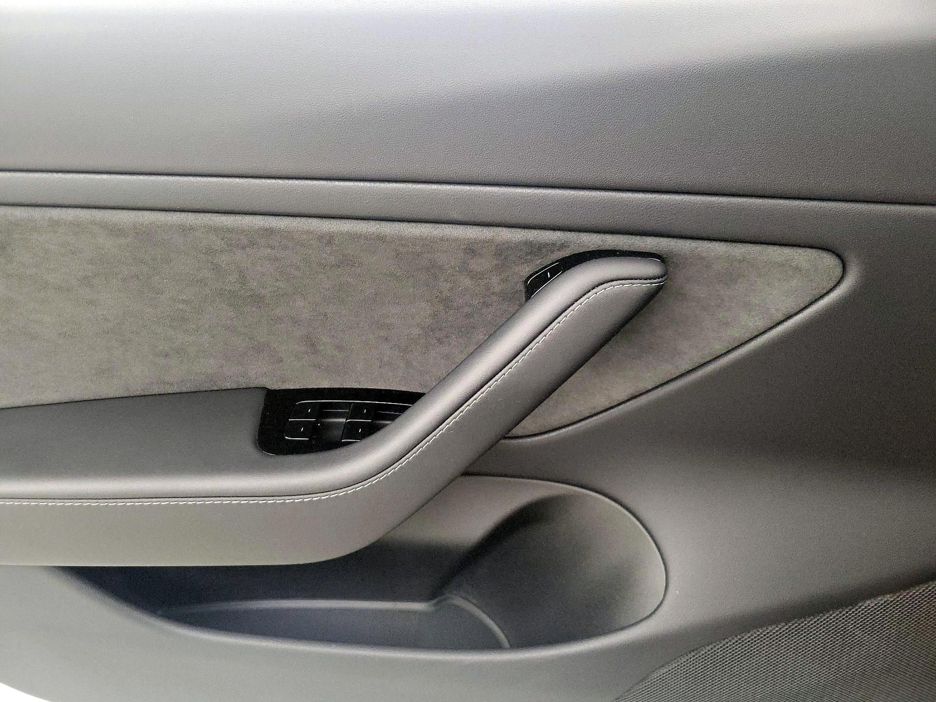 Thumbnail: 2018 Tesla Model 3 - 12