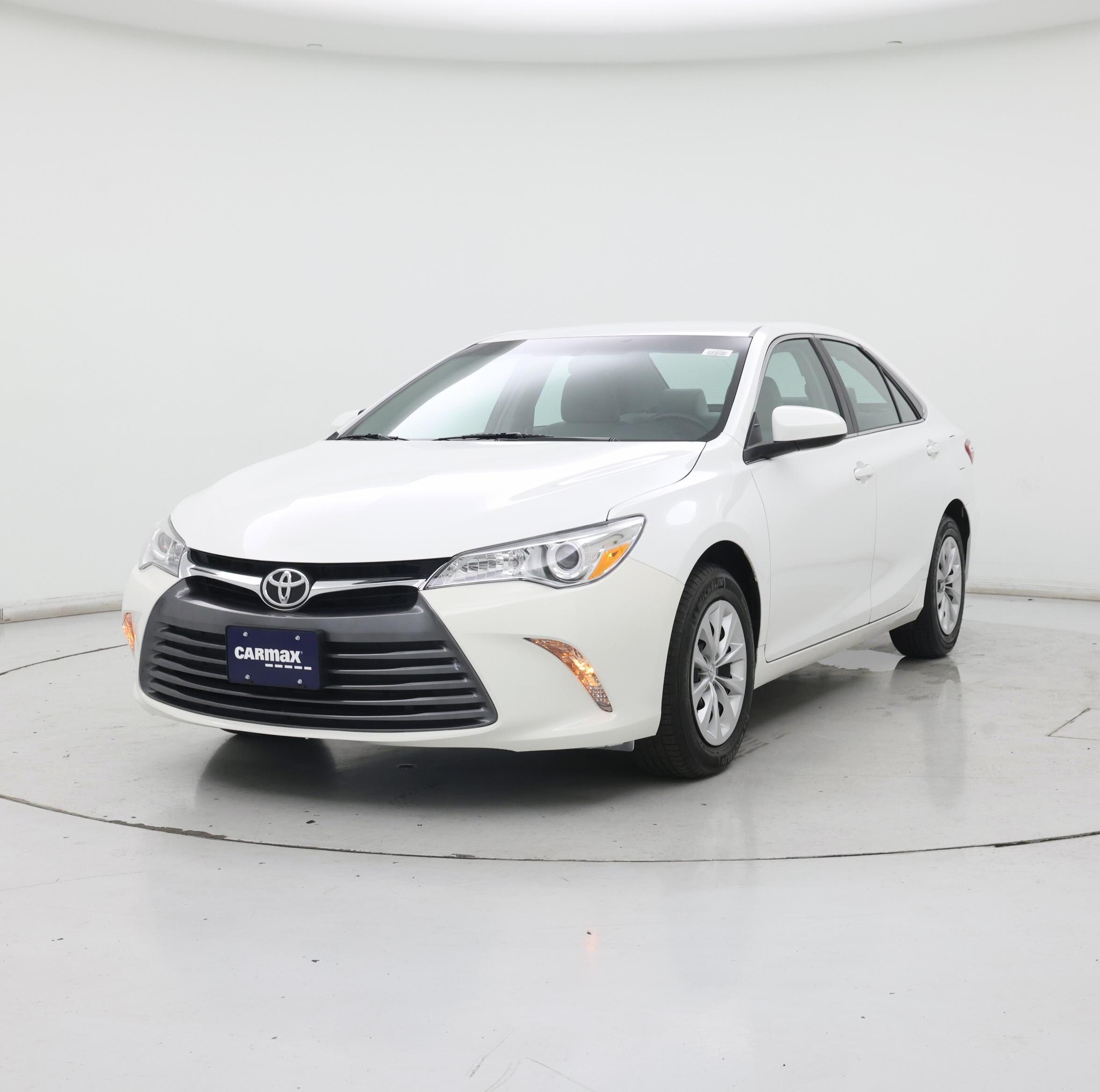 Thumbnail: 2017 Toyota Camry - 4