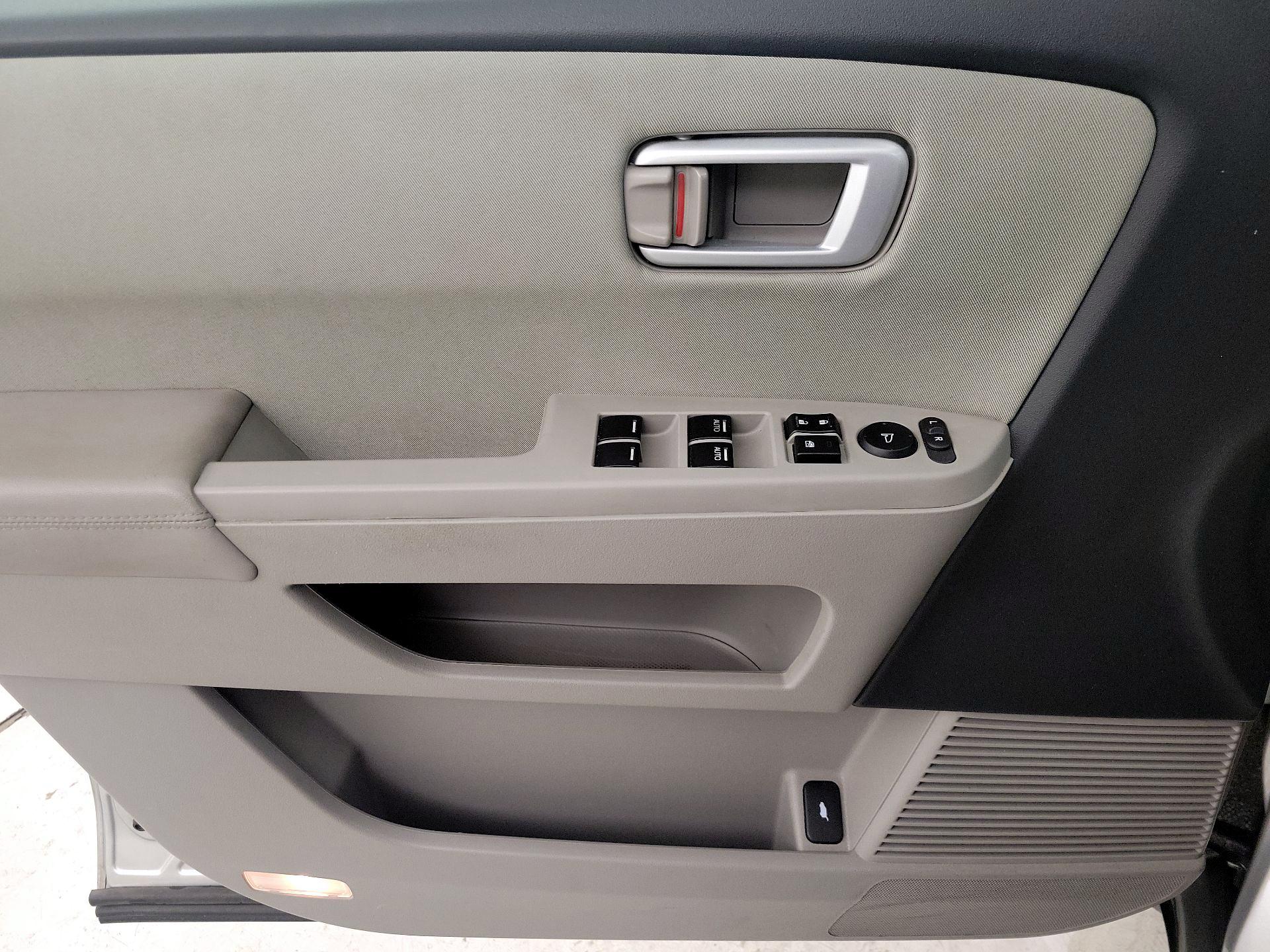 Thumbnail: 2014 Honda Pilot - 12