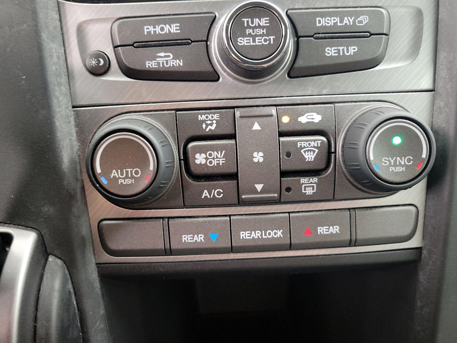 Thumbnail: 2014 Honda Pilot - 16