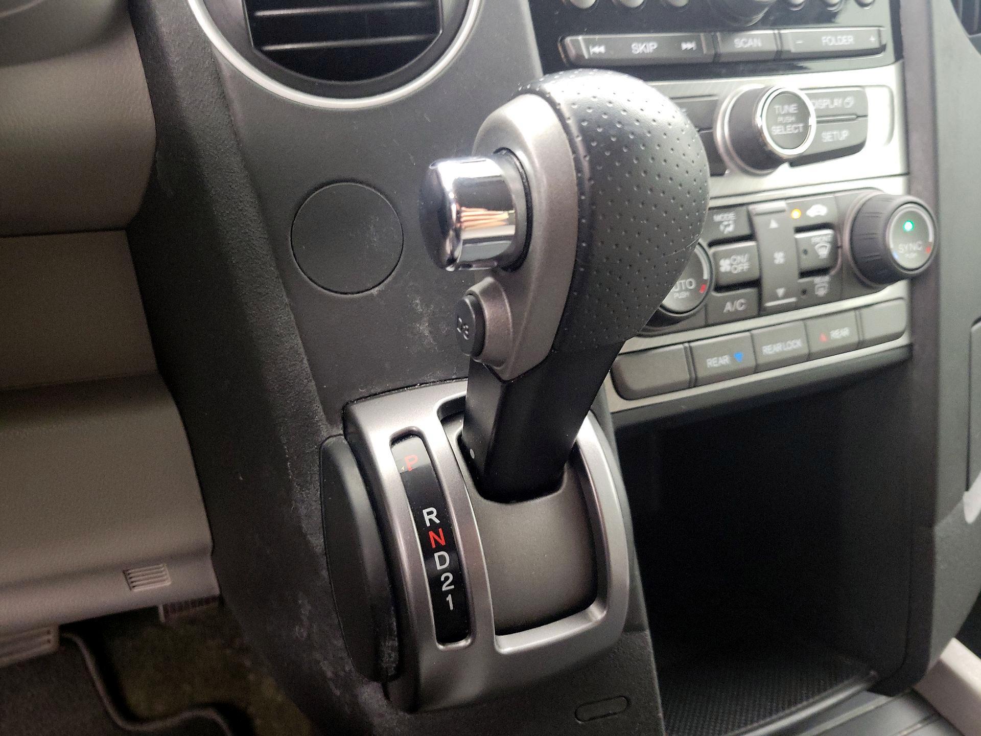 Thumbnail: 2014 Honda Pilot - 17