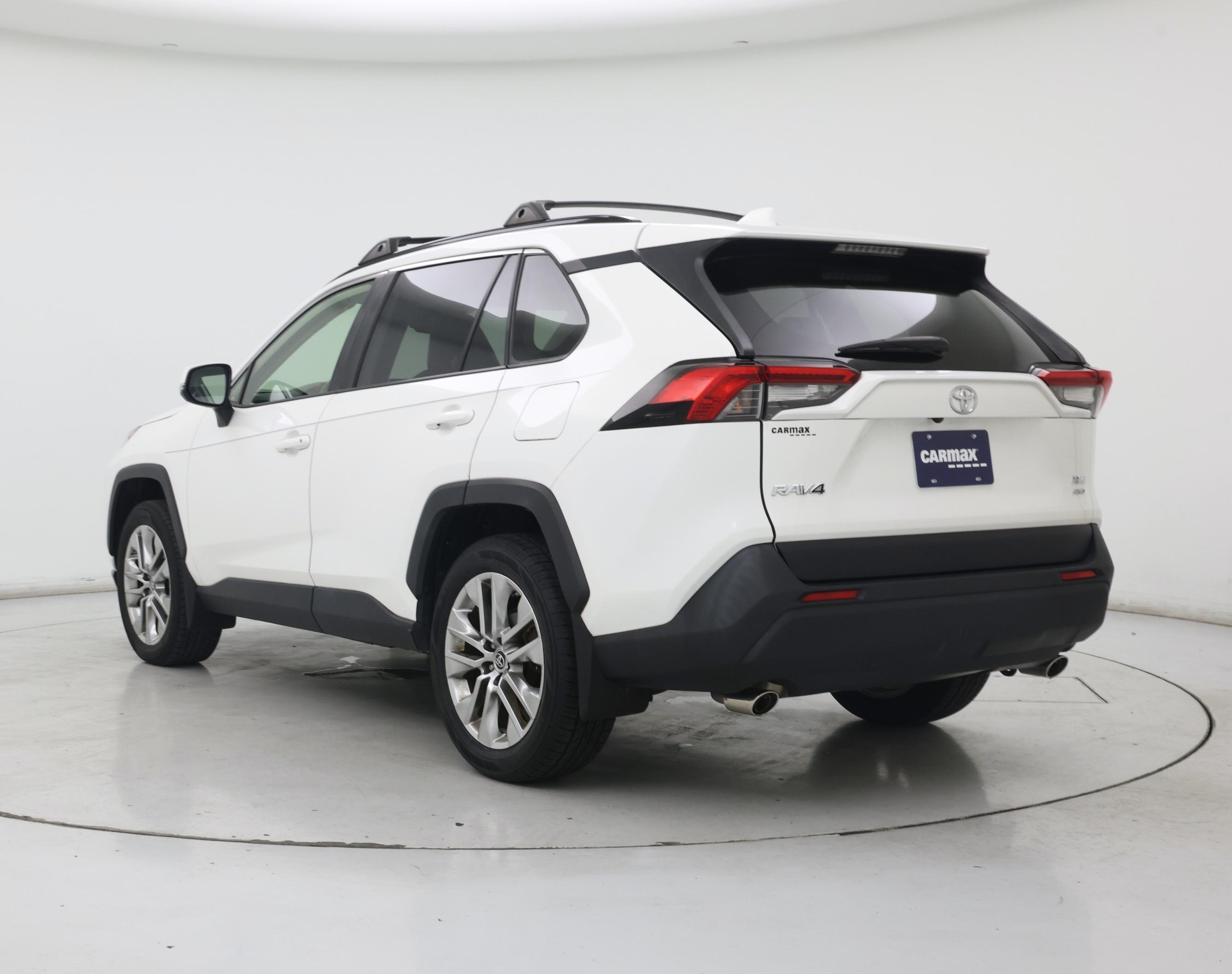 Thumbnail: 2019 Toyota RAV4 - 2