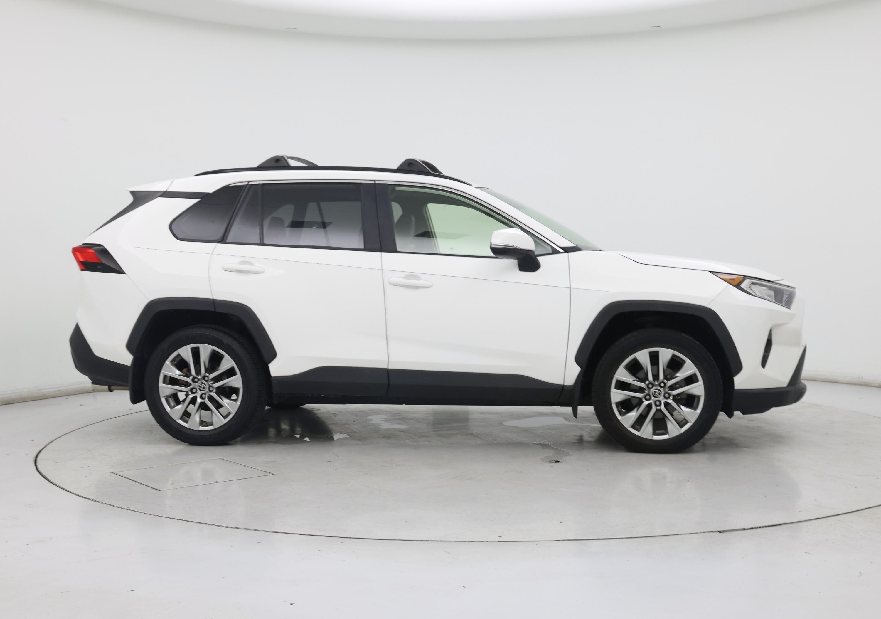 Thumbnail: 2019 Toyota RAV4 - 7