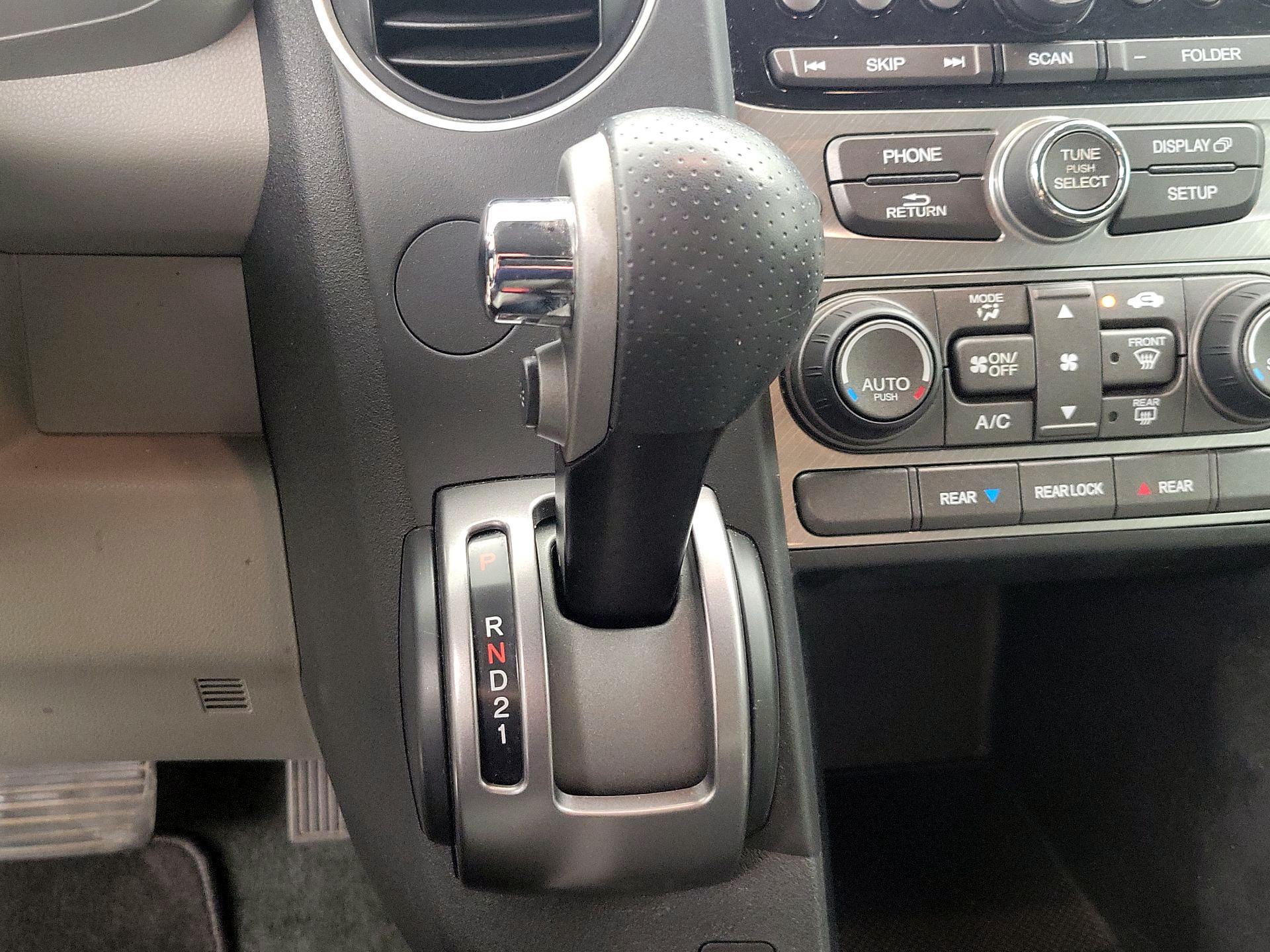 Thumbnail: 2015 Honda Pilot - 17