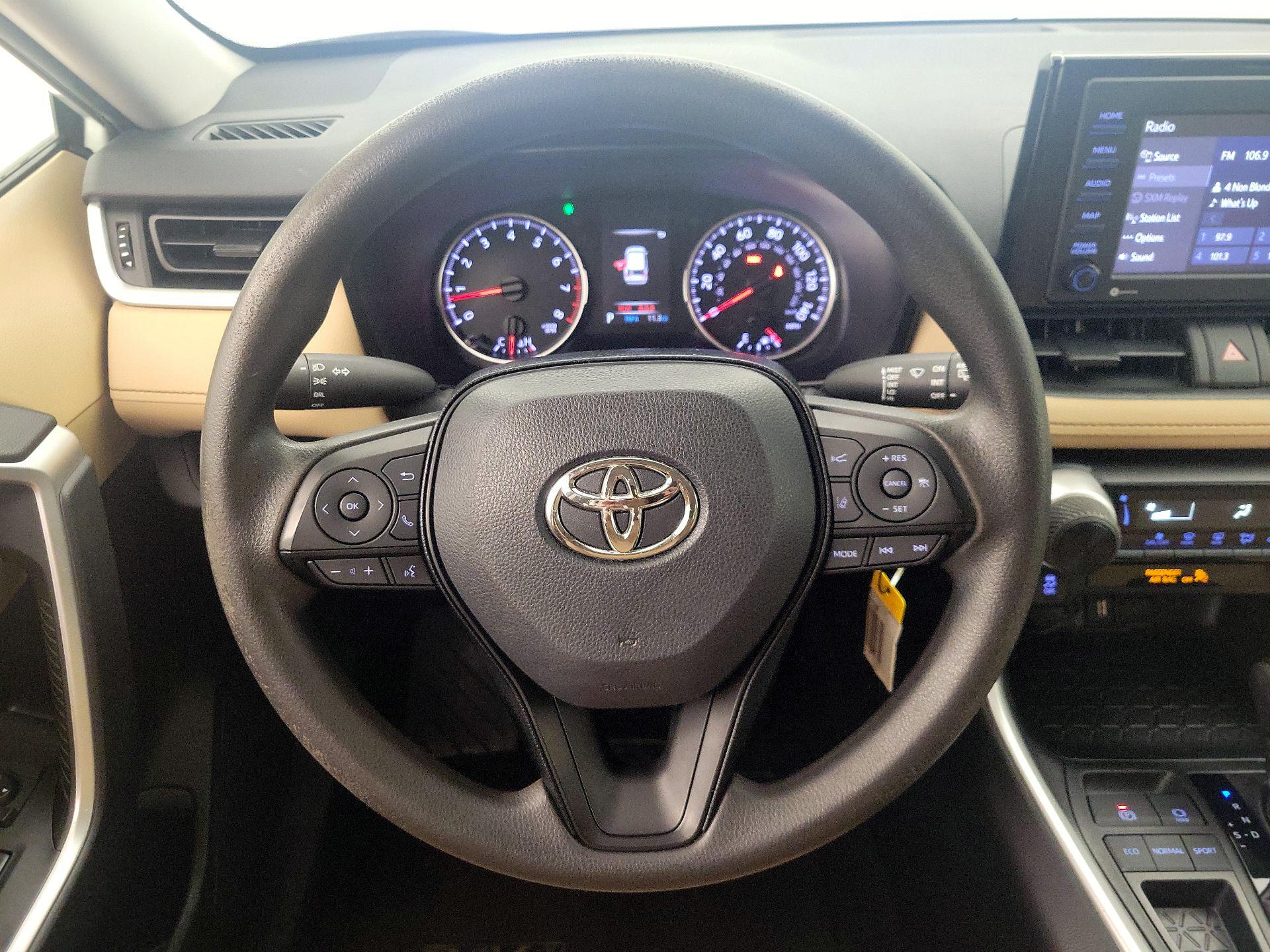 Thumbnail: 2020 Toyota RAV4 - 10