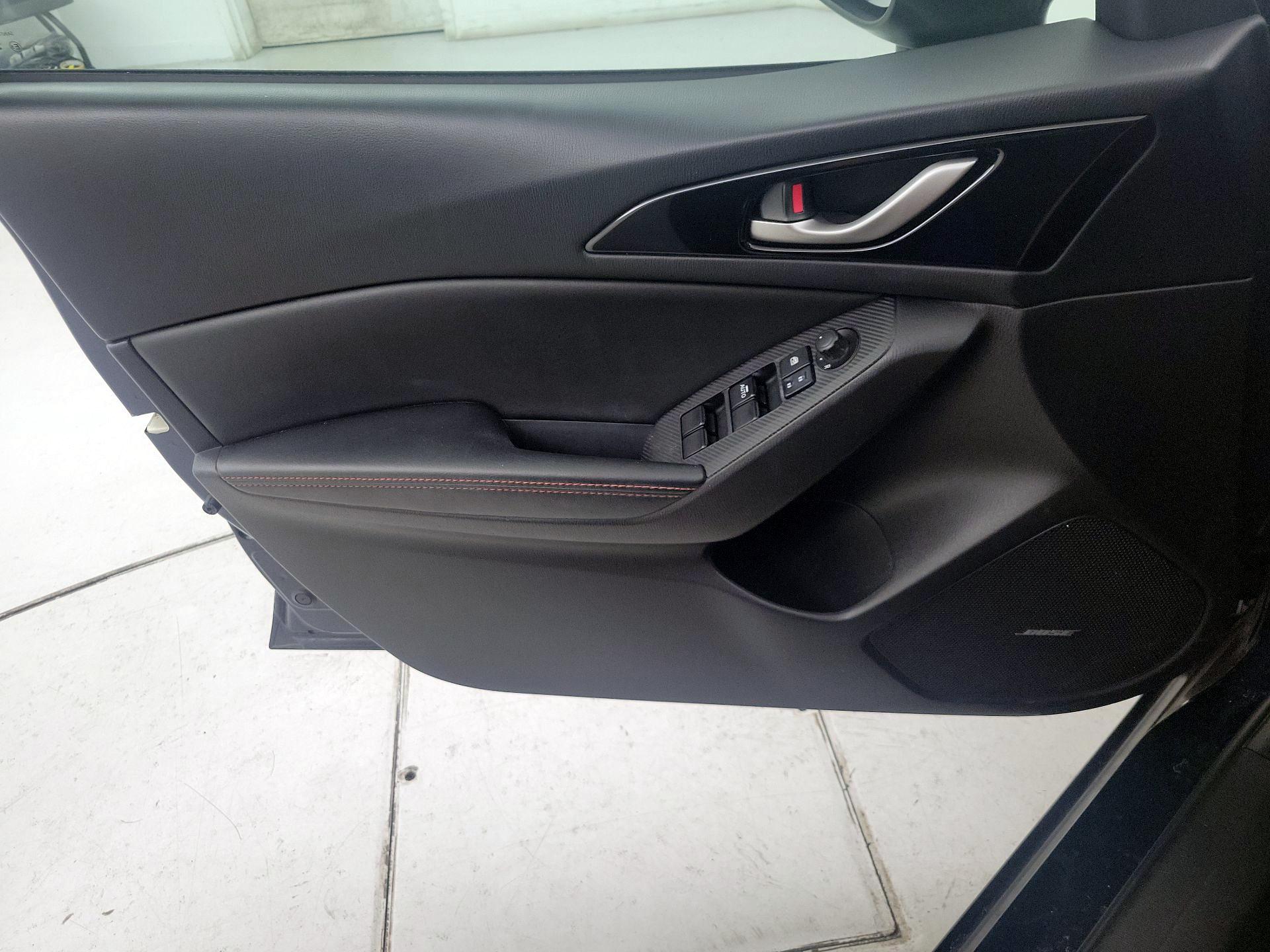 Thumbnail: 2016 Mazda Mazda3 - 10