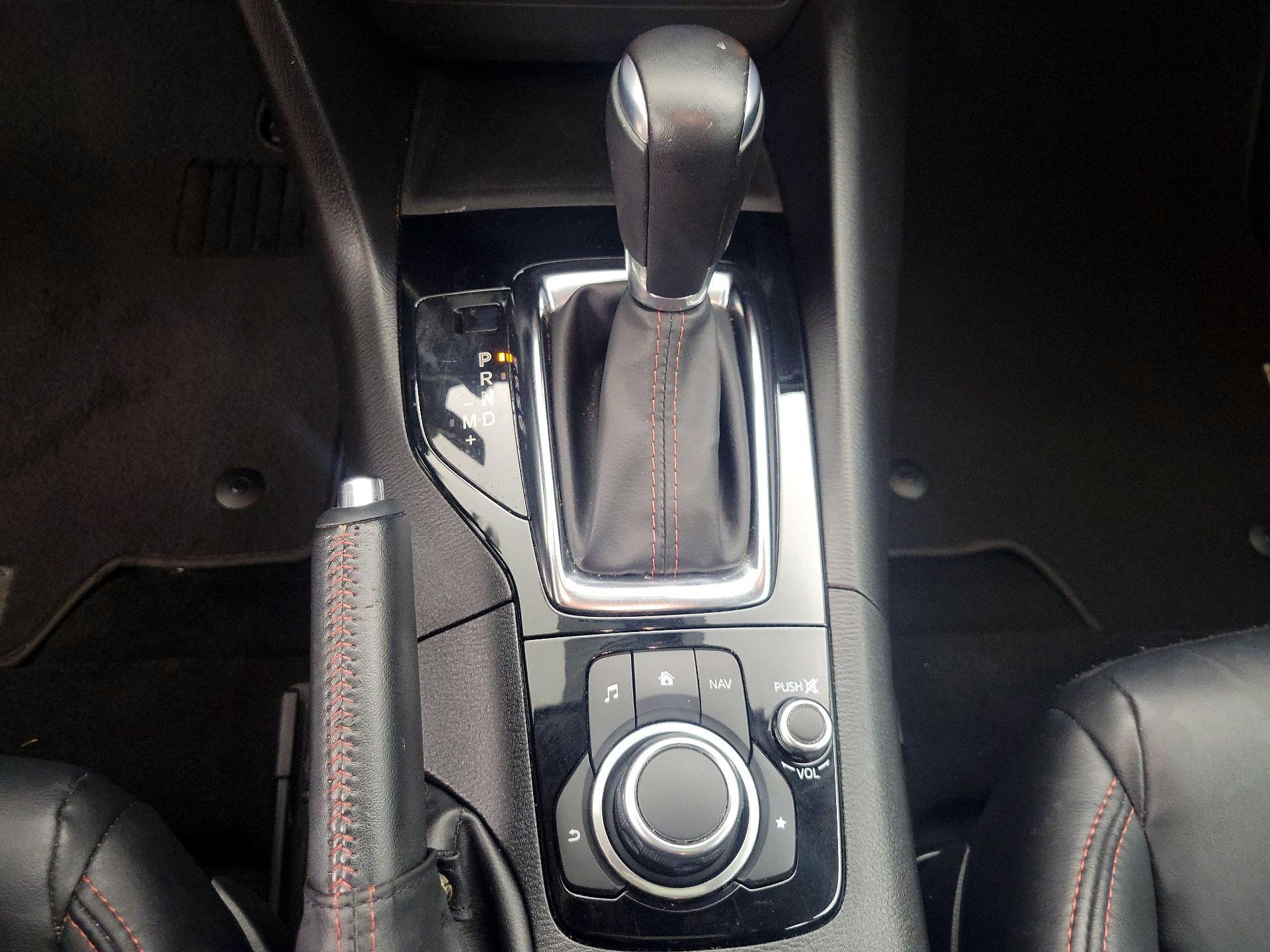 Thumbnail: 2016 Mazda Mazda3 - 16