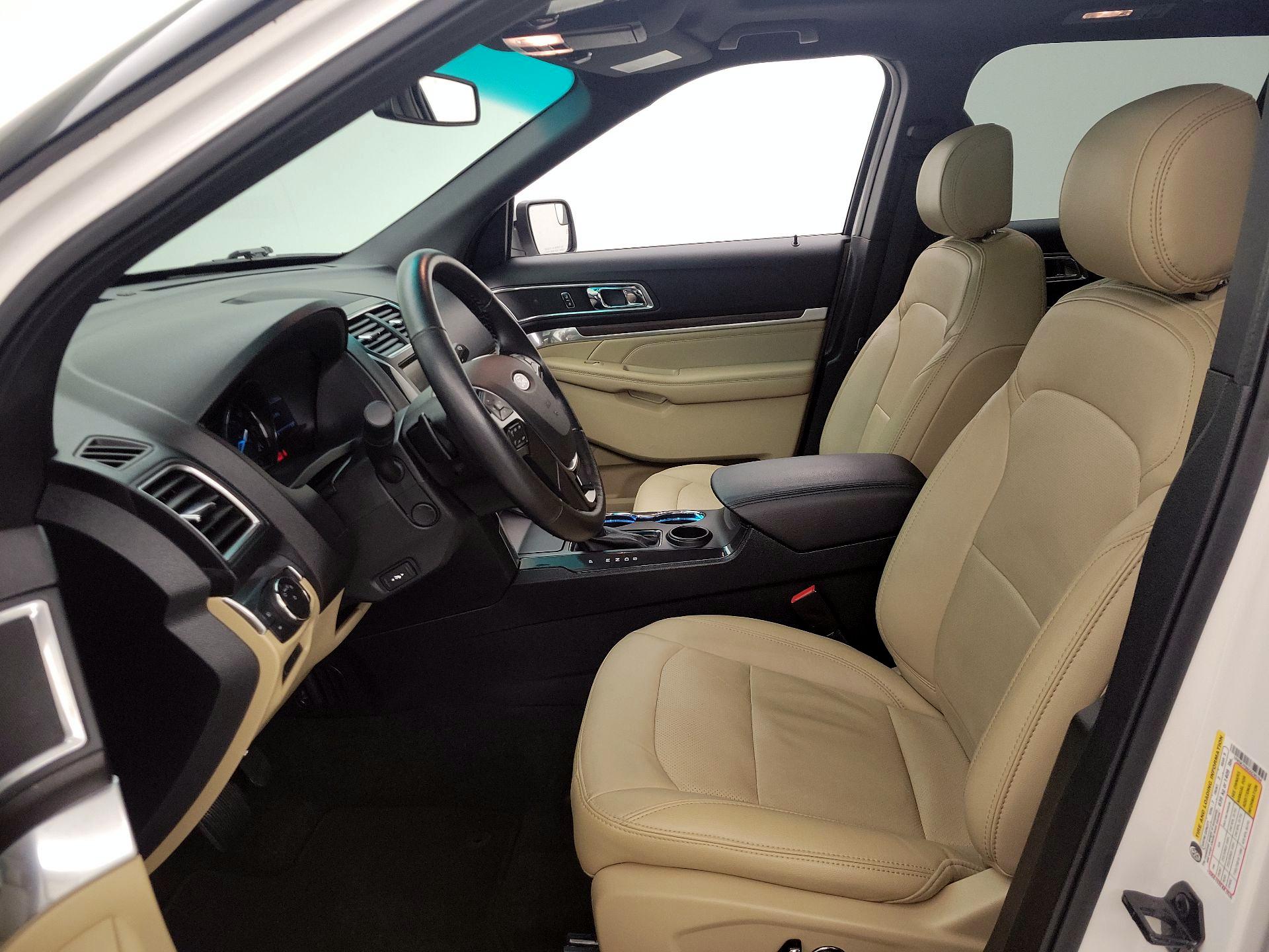 Thumbnail: 2016 Ford Explorer - 11