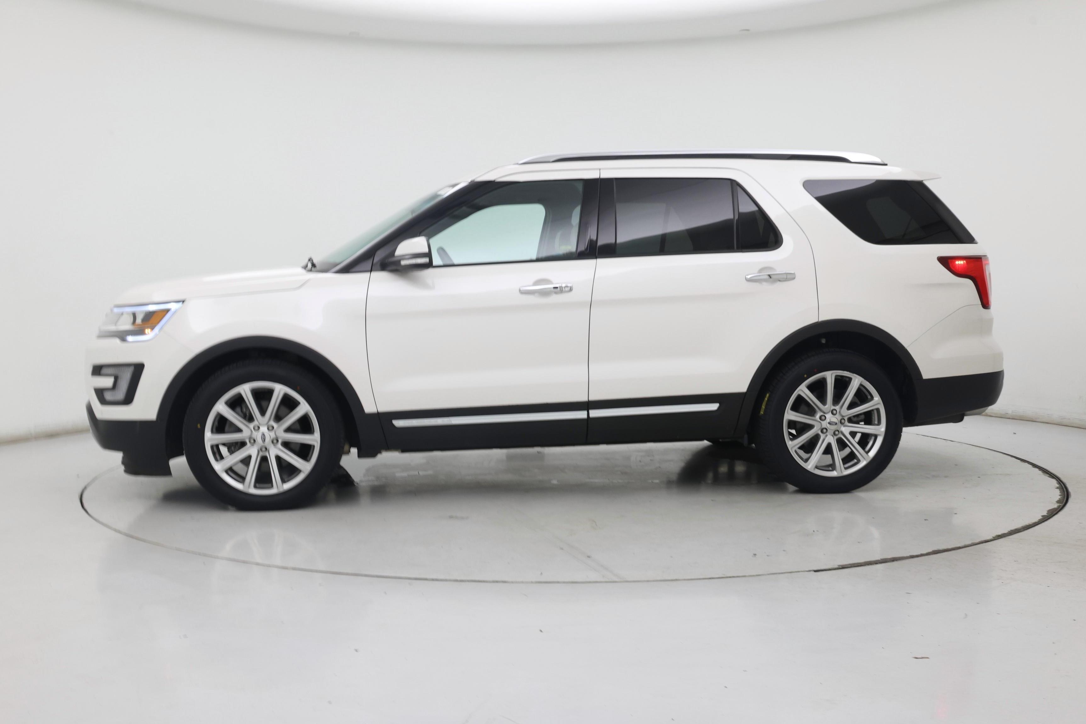 Thumbnail: 2016 Ford Explorer - 3