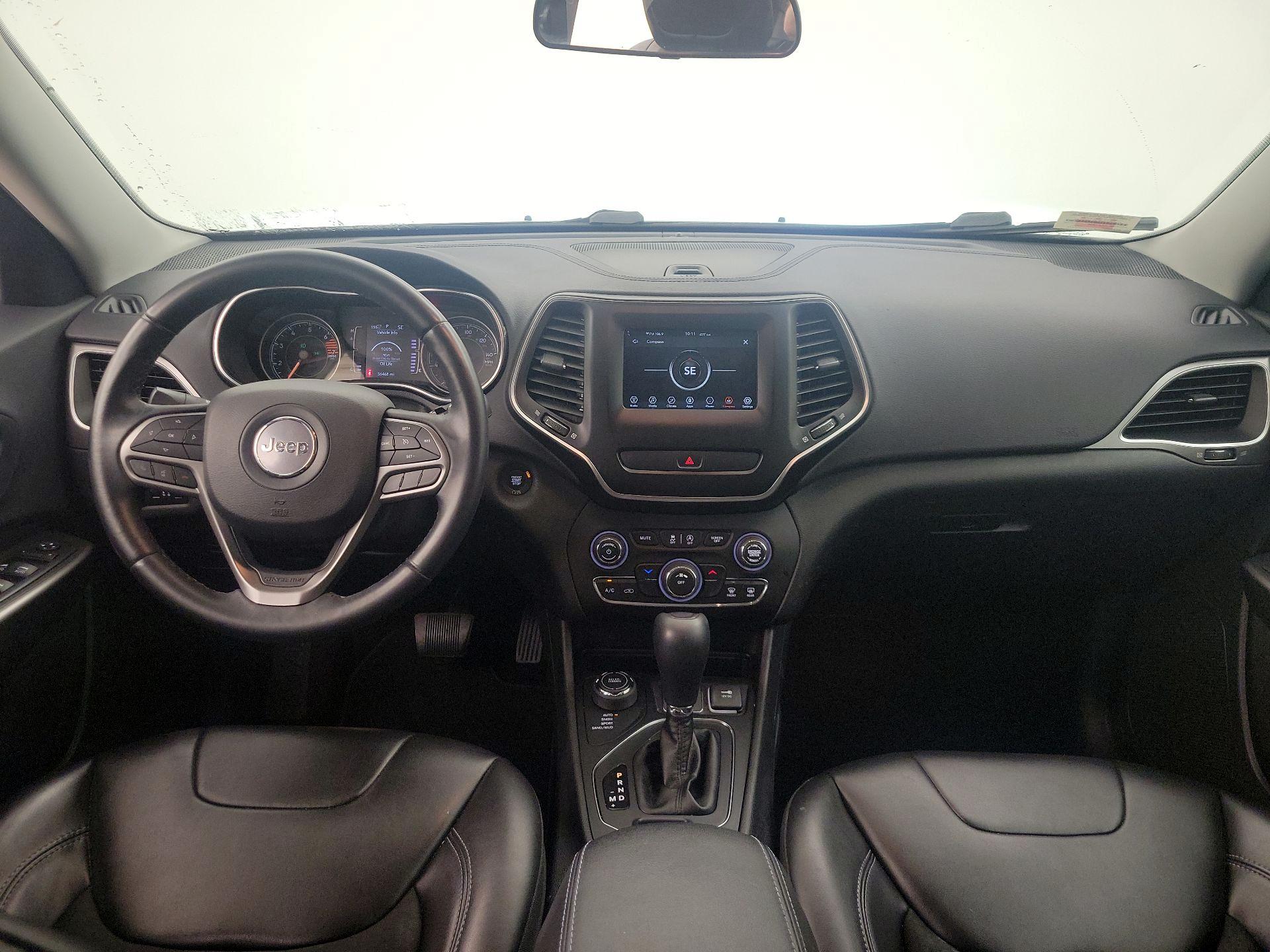 Thumbnail: 2019 Jeep Cherokee - 9