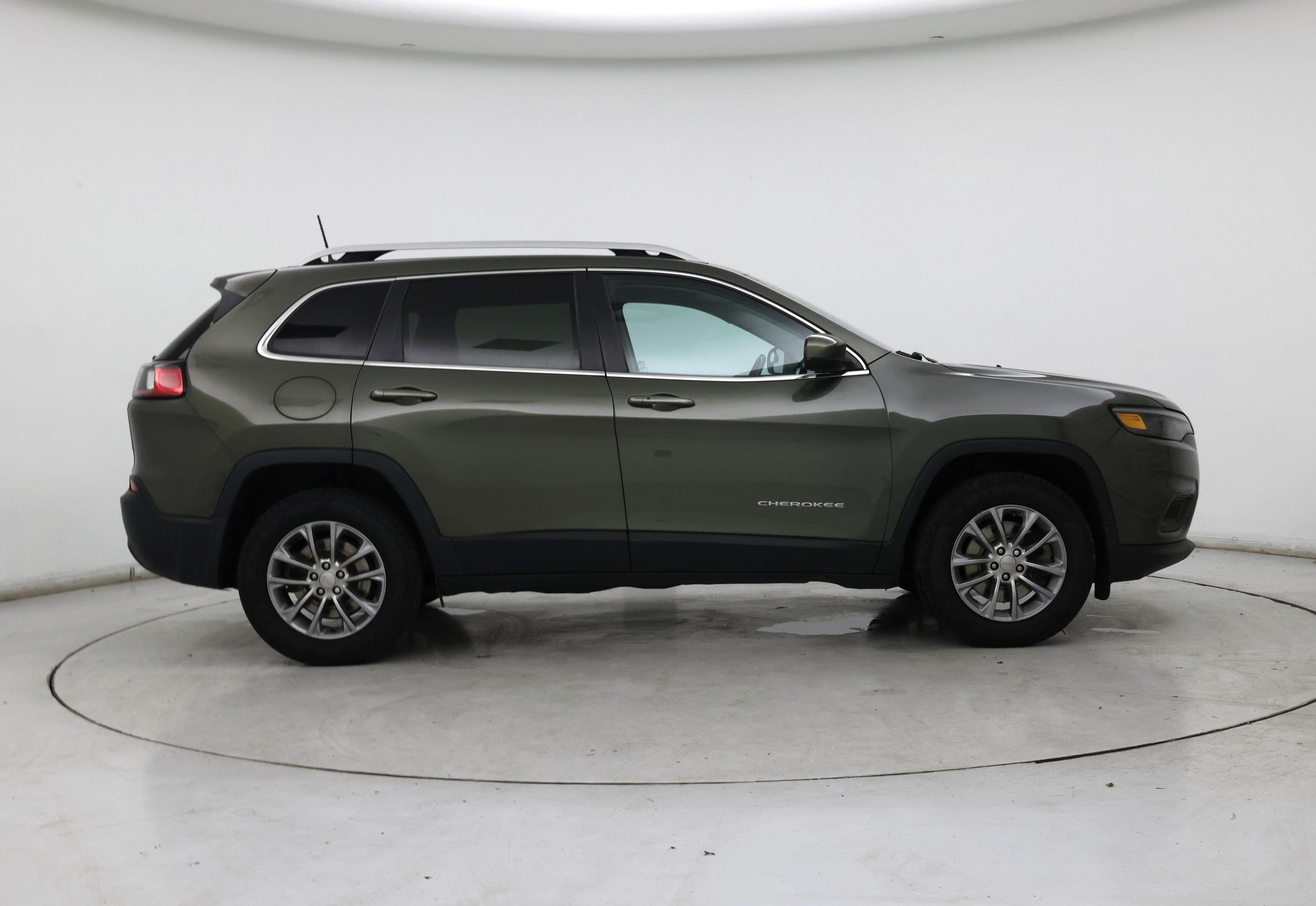 Thumbnail: 2019 Jeep Cherokee - 7