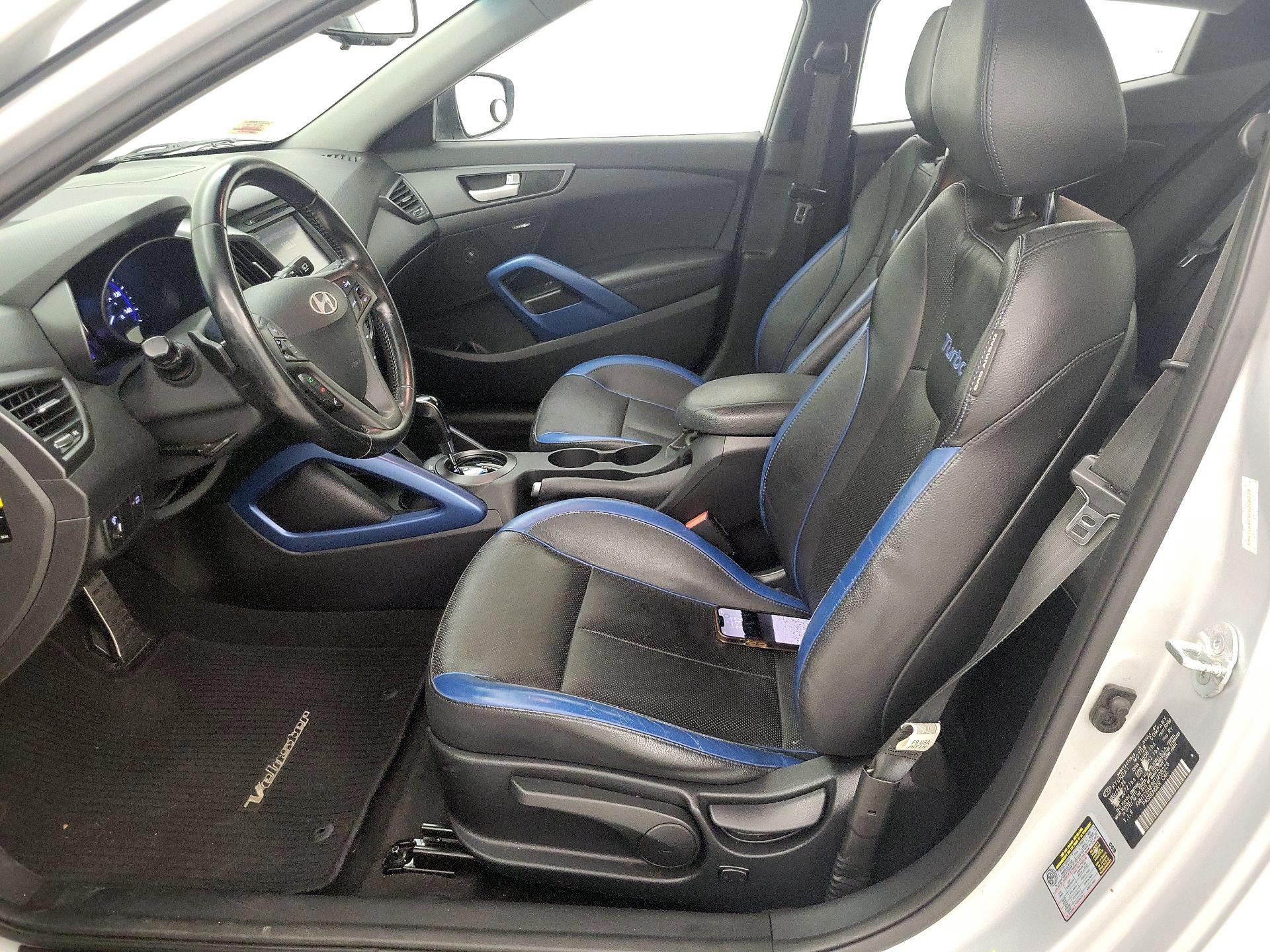 Thumbnail: 2014 Hyundai Veloster - 11