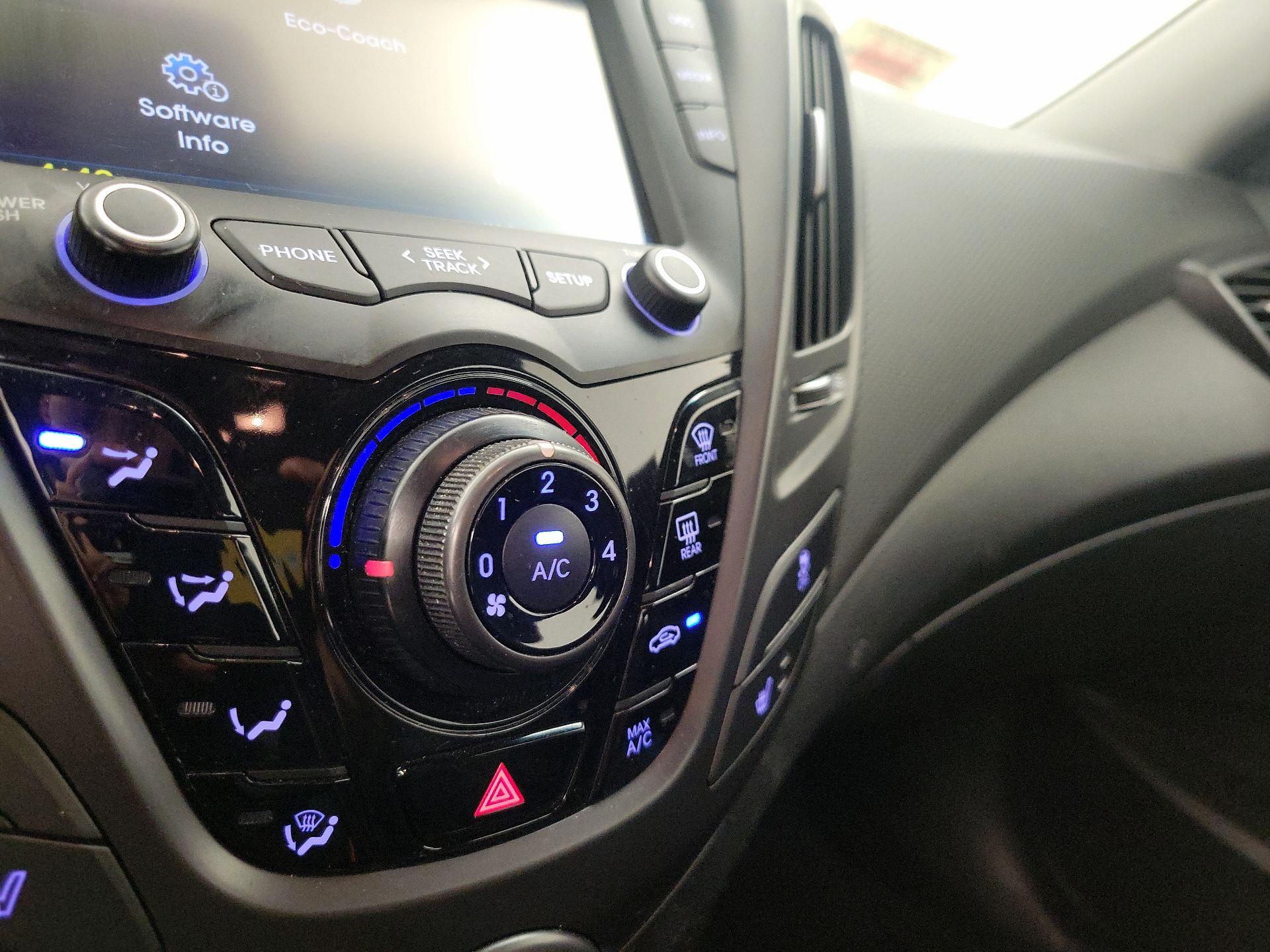 Thumbnail: 2014 Hyundai Veloster - 16