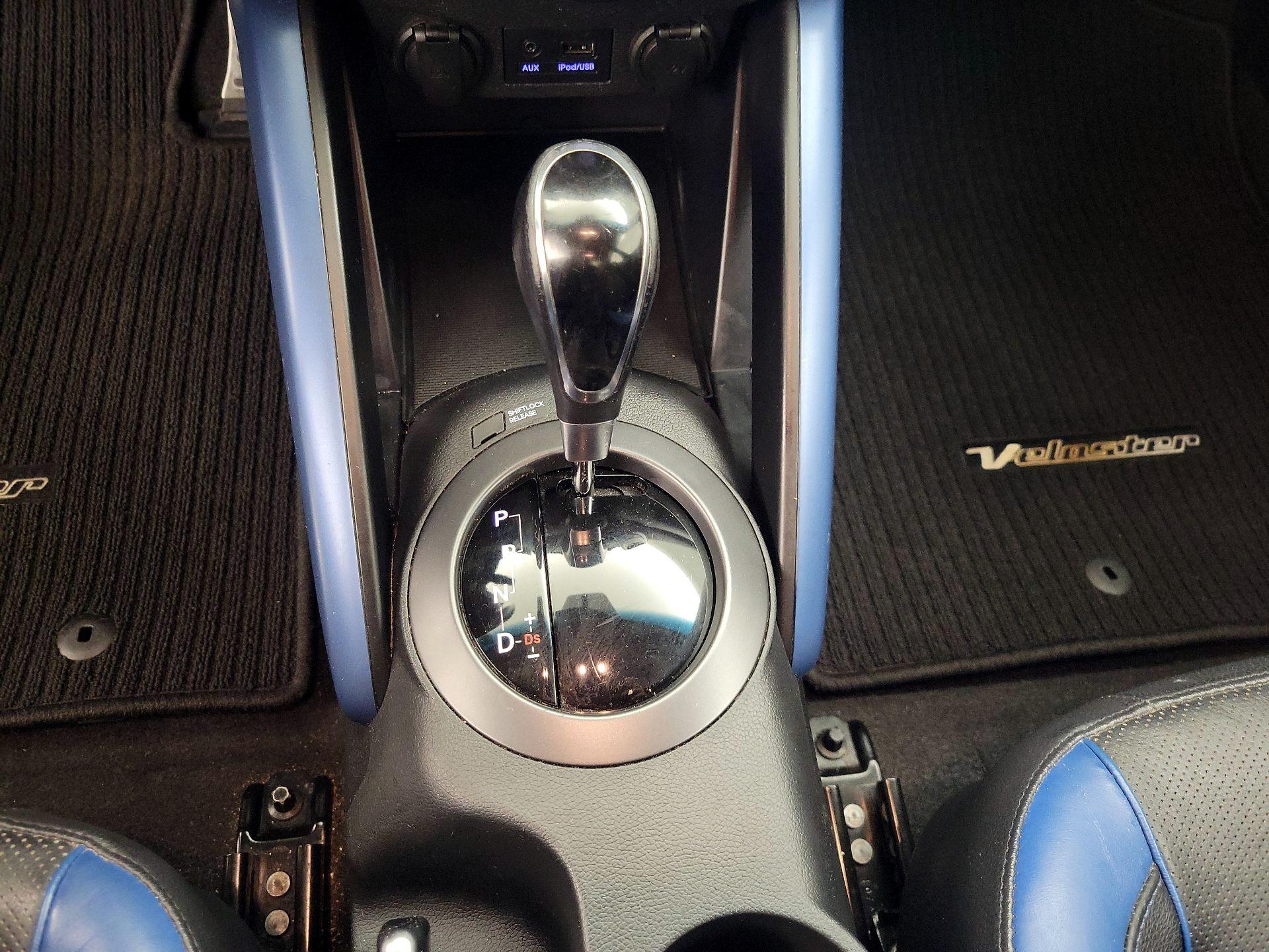 Thumbnail: 2014 Hyundai Veloster - 17