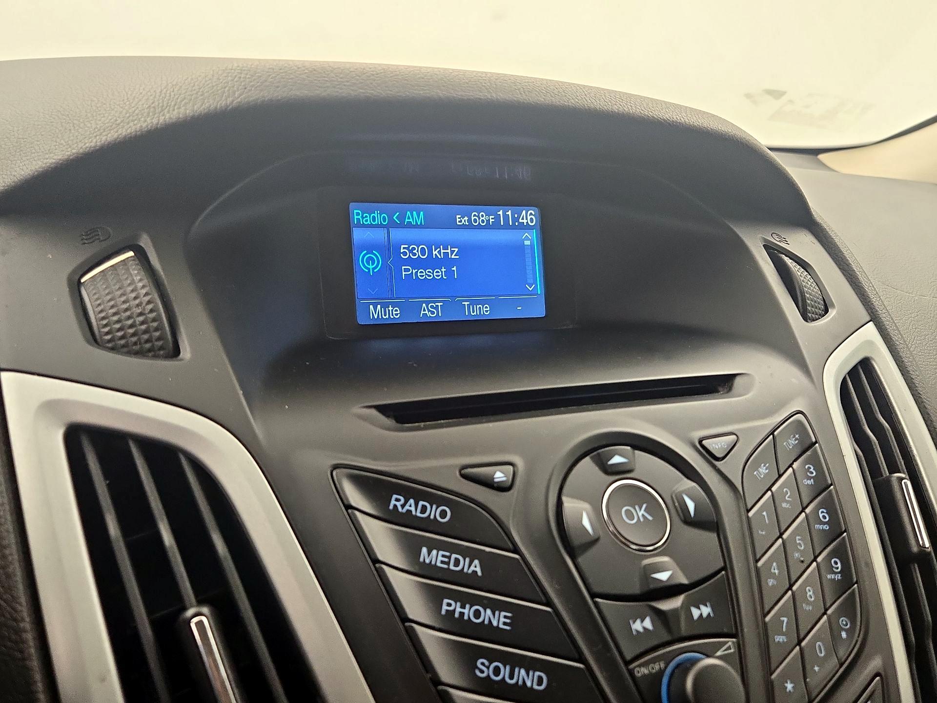 Thumbnail: 2014 Ford Focus - 15