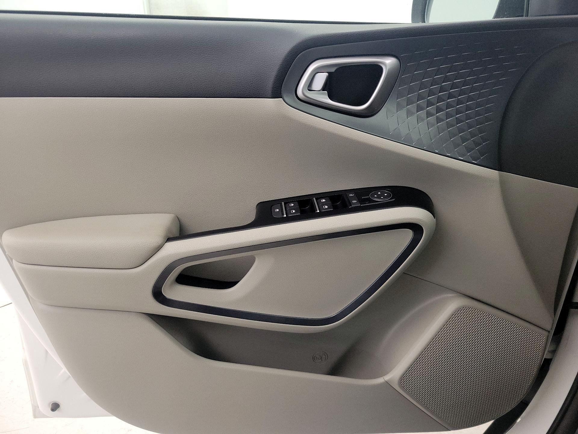 Thumbnail: 2021 Kia Soul - 12