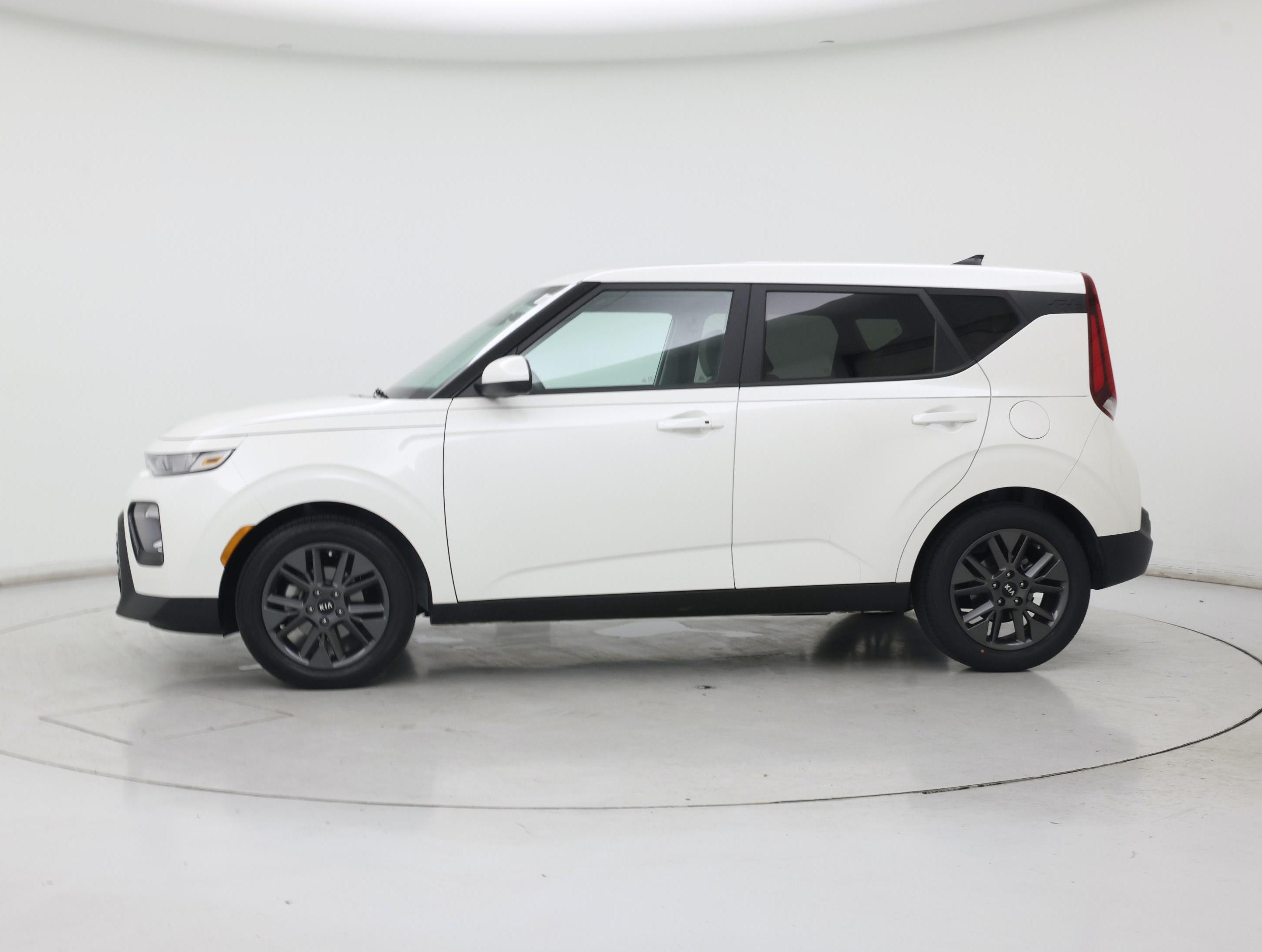 Thumbnail: 2021 Kia Soul - 3