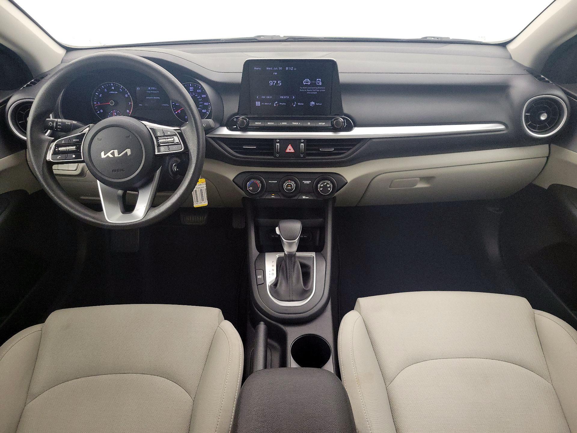 Thumbnail: 2022 Kia Forte - 9