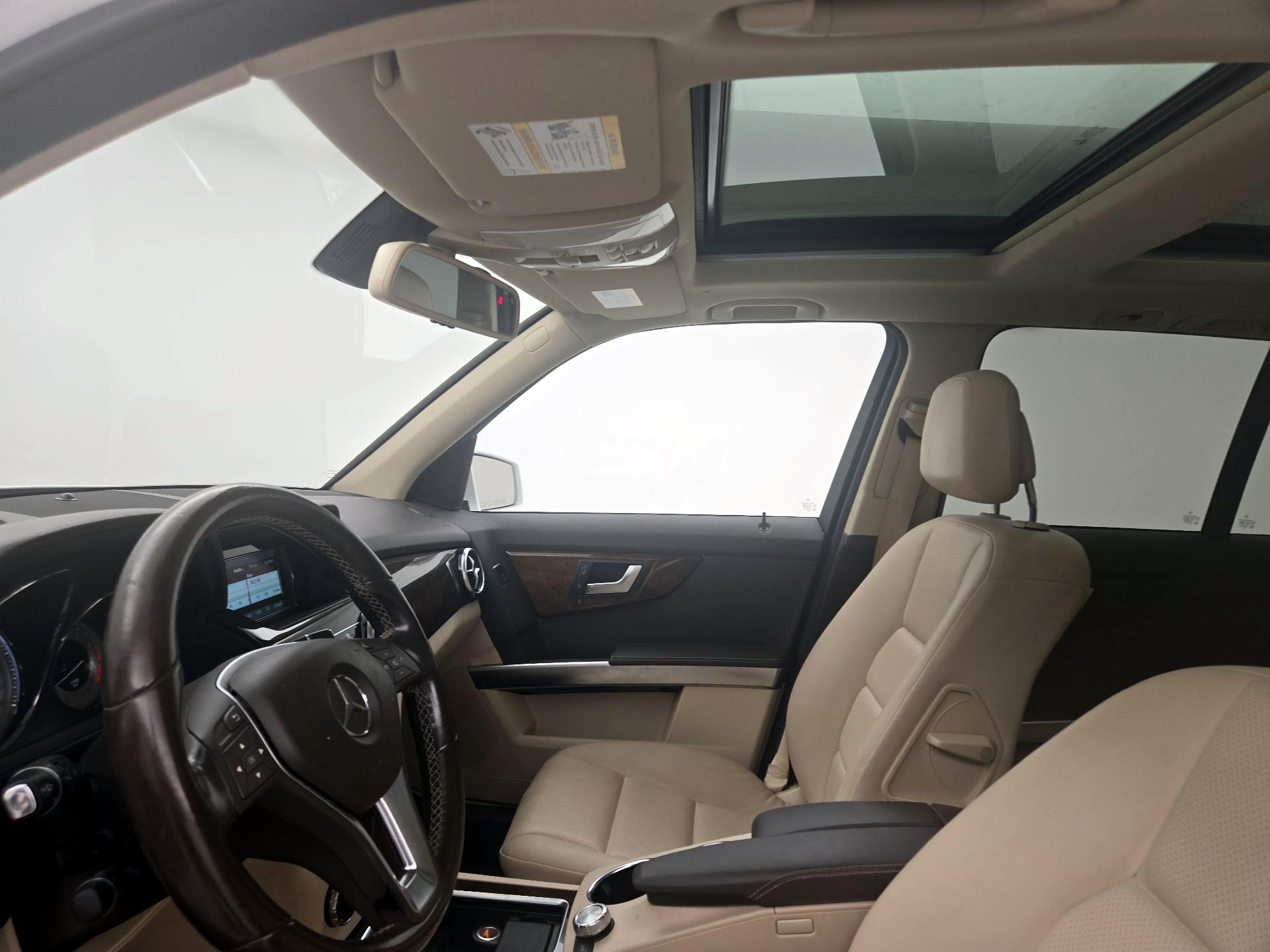 Thumbnail: 2014 Mercedes-Benz GLK - 19