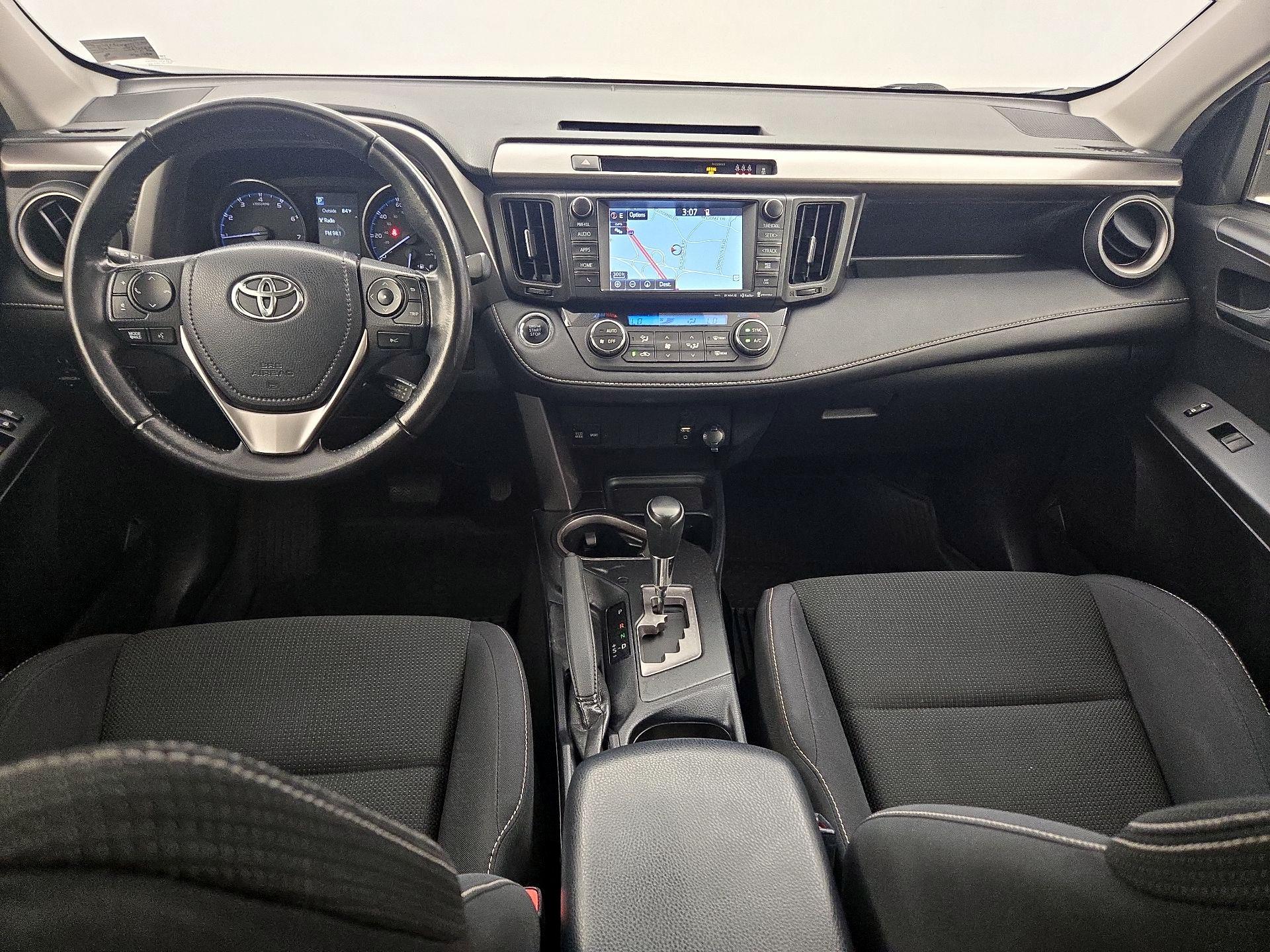 Thumbnail: 2017 Toyota RAV4 - 9